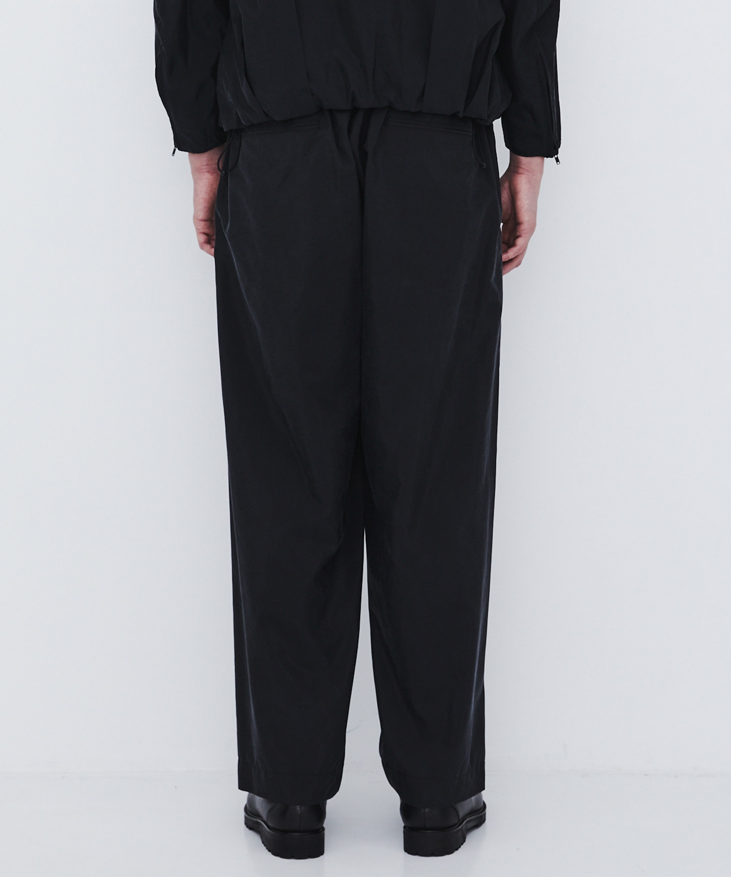 〈数量限定〉SILK NYLON EASY PANTS