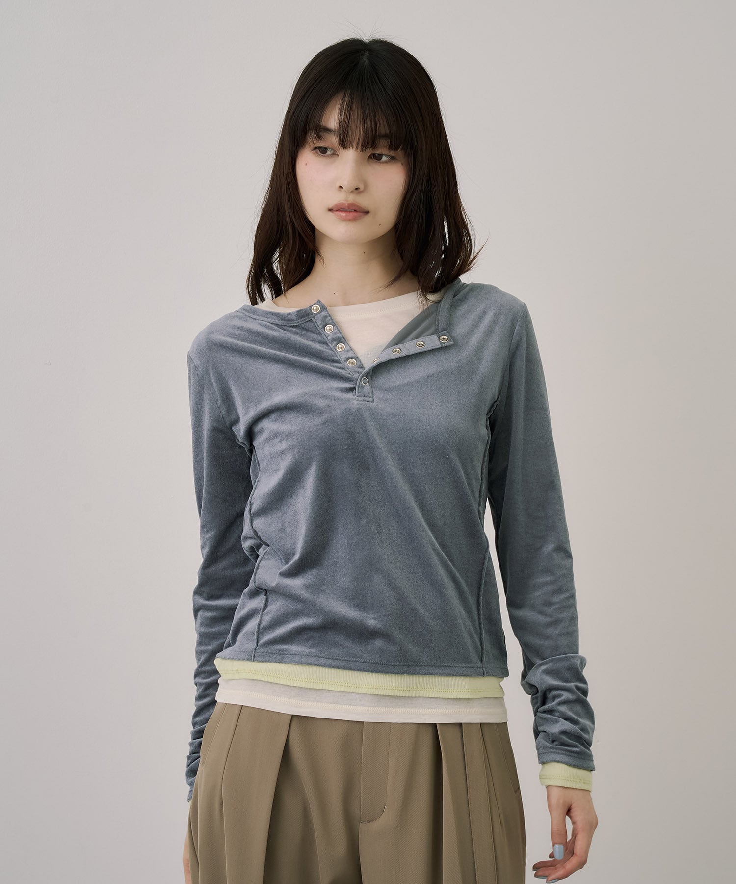 〈残りわずか〉2WAYルーズフィットベロアトップス