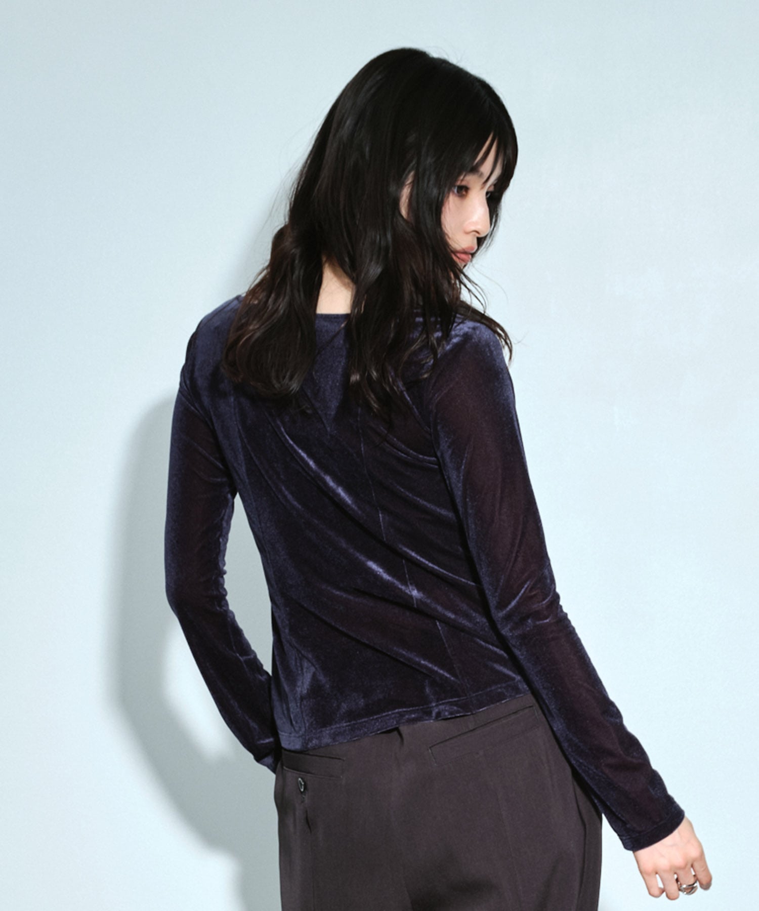 スクエアネックZIPベロアプルオーバー