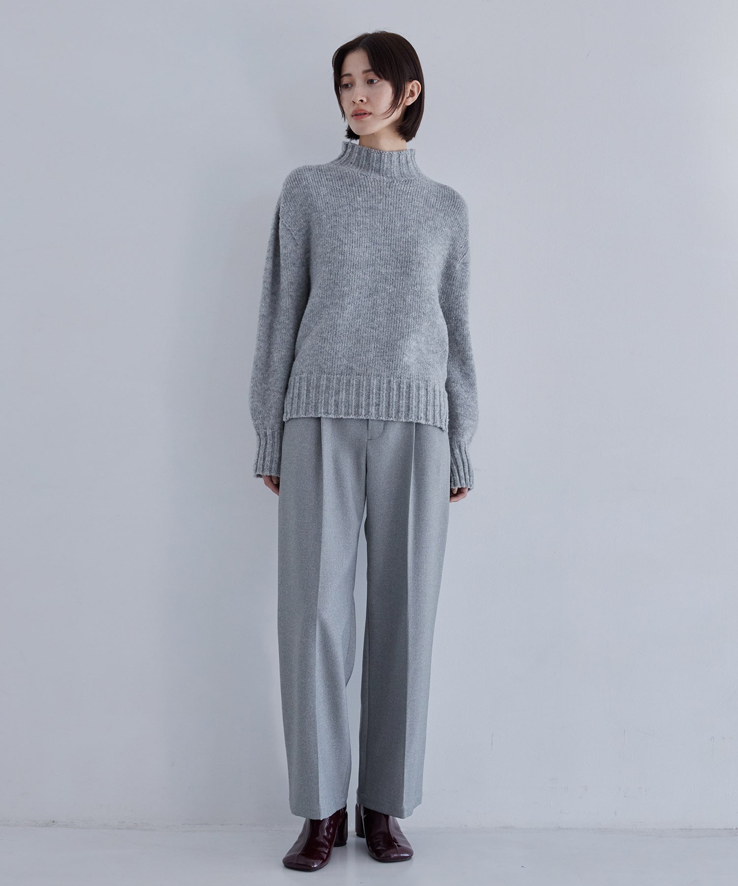 ループヤーンラメコンビタートルニット