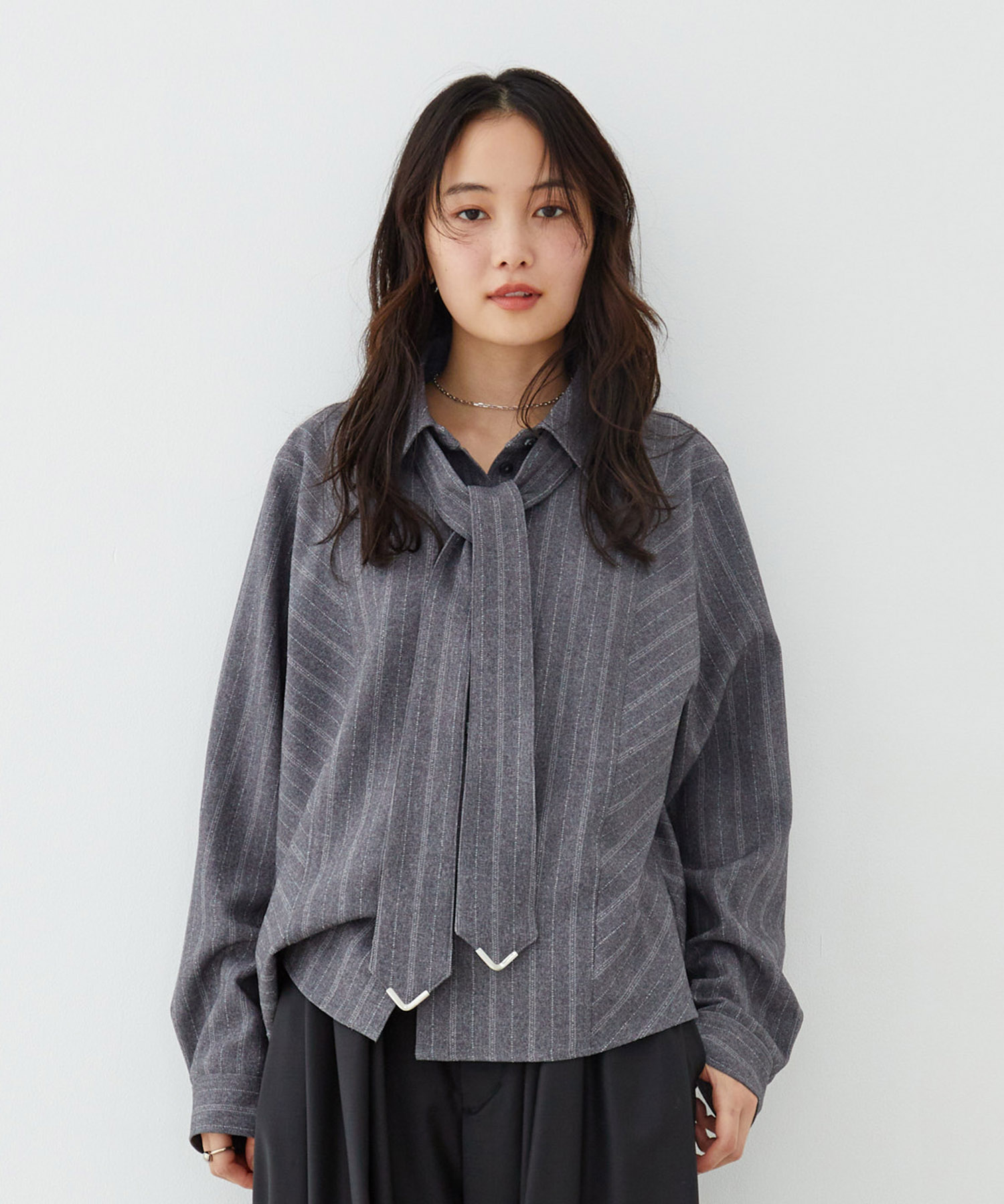 コーナーチップボウタイシャツ