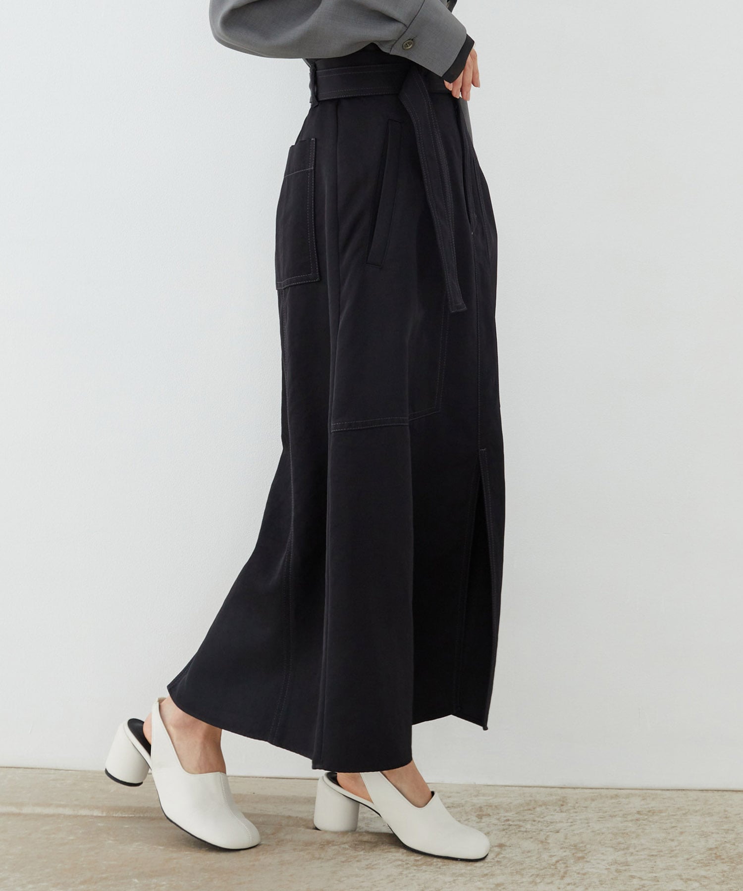 ステッチワークポケットスカート