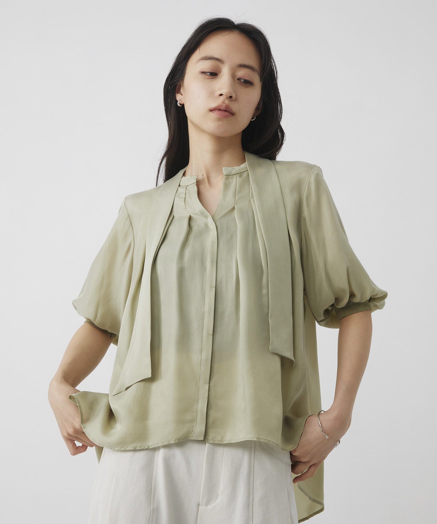 キュプラタックハーフスリーブブラウス