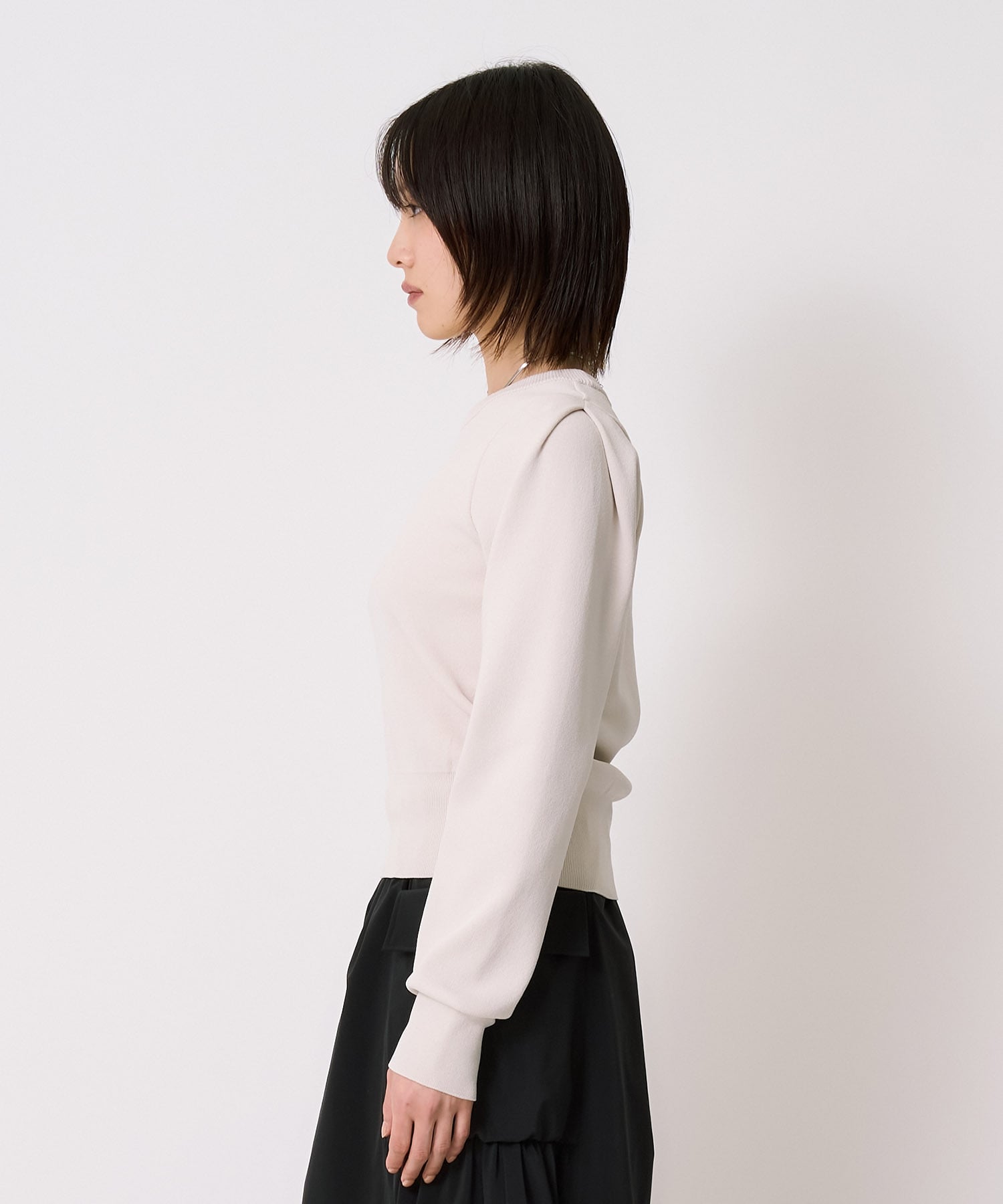 ショルダータックニットトップス