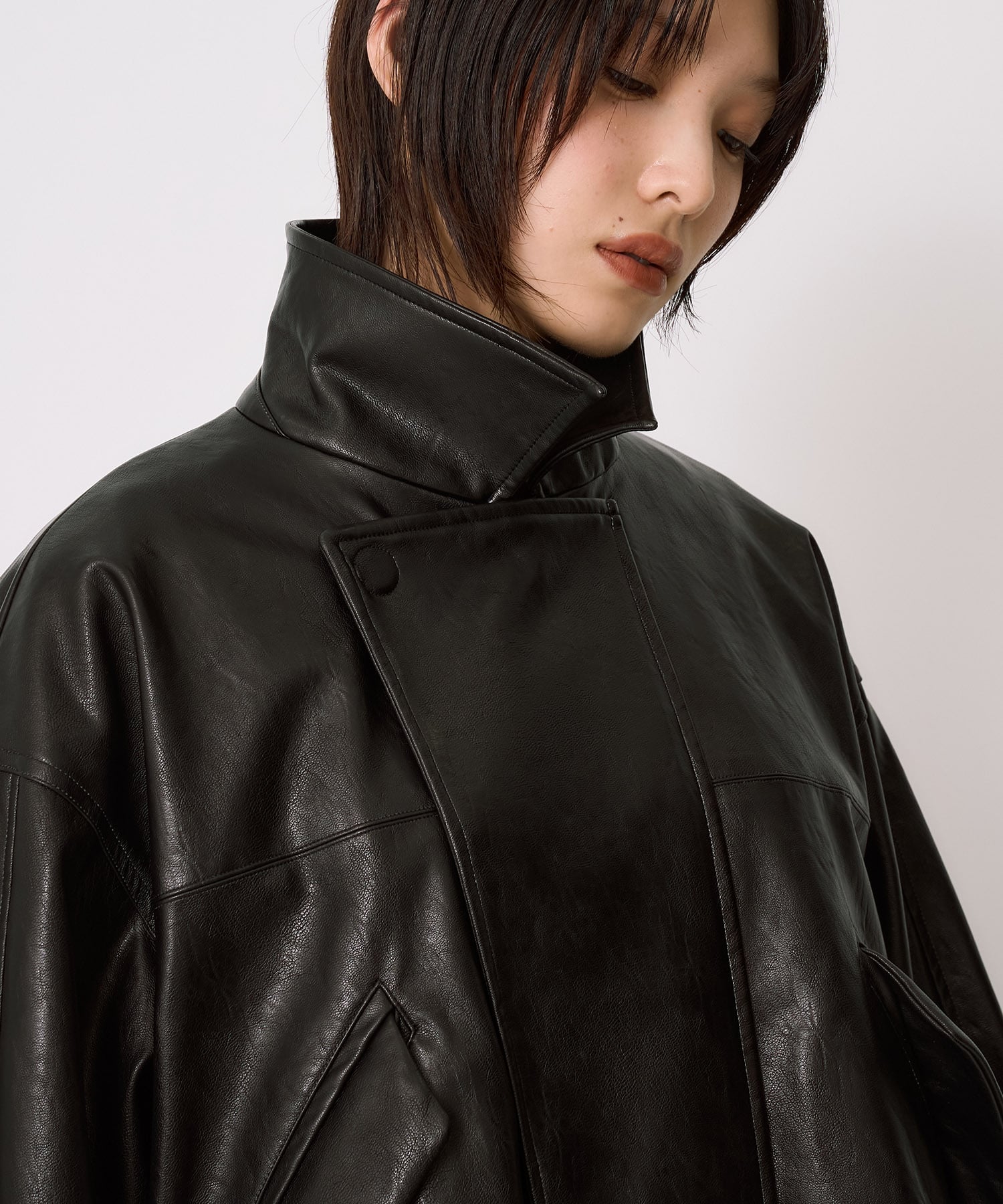 コクーンレザーボンバージャケット