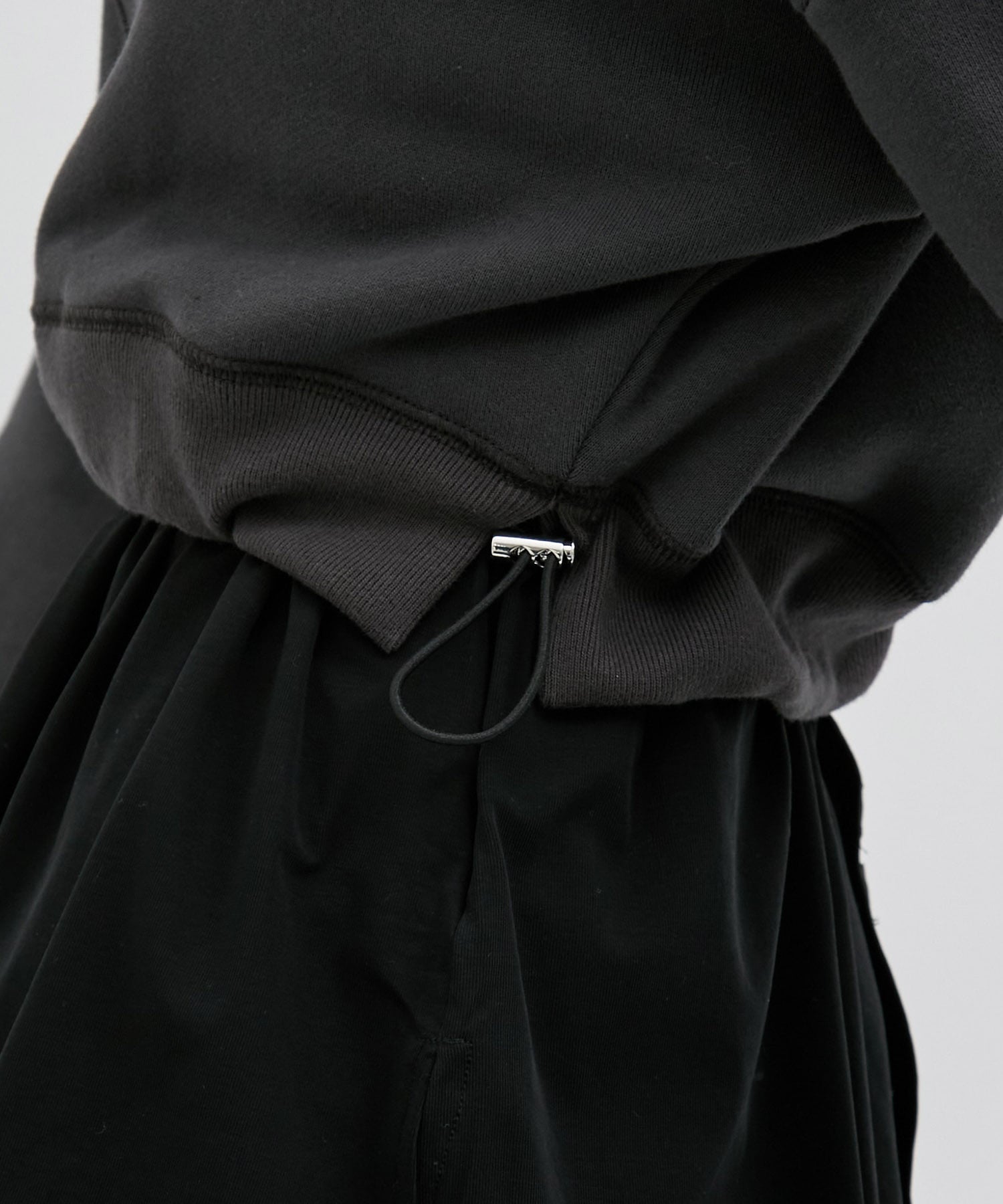 レイヤードスウェットプルオーバー