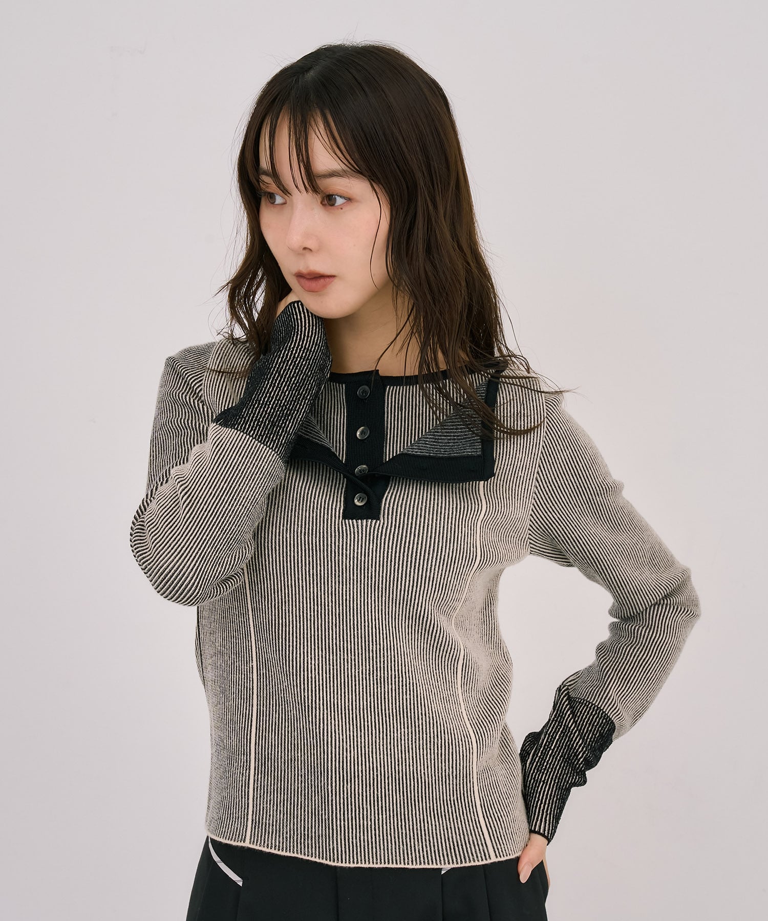 Wカラーレイヤーニット