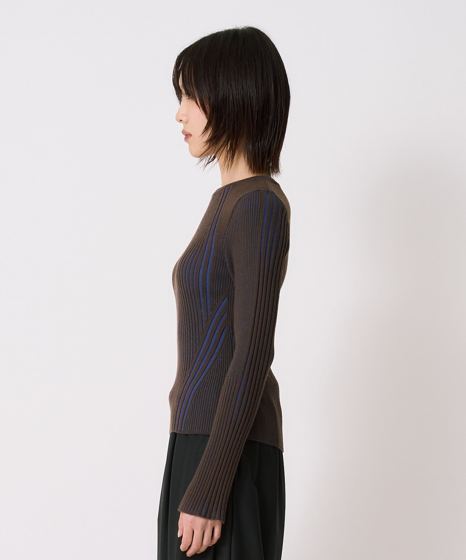 スリムリブラインニット