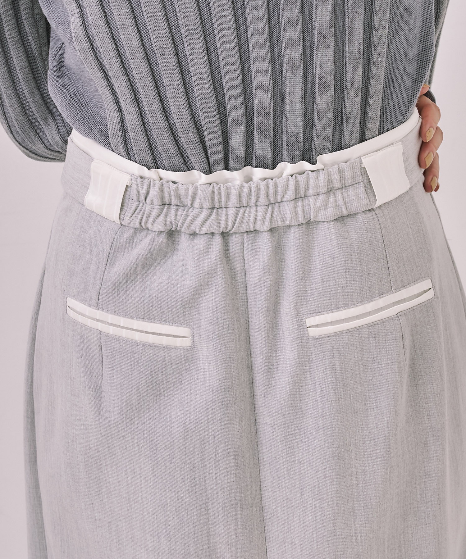 ダブルベルトラップスカート