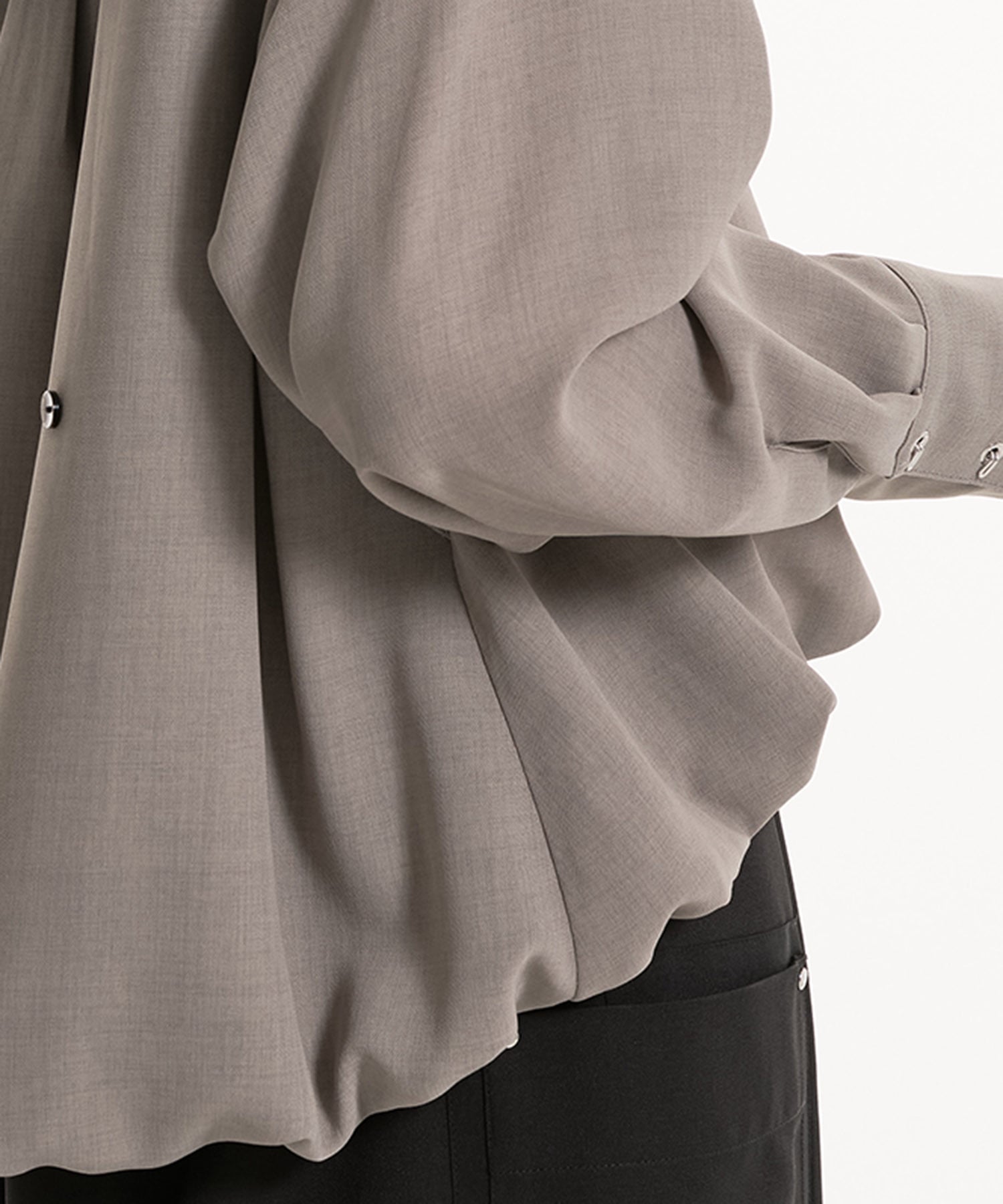 バルーンテールシャツ