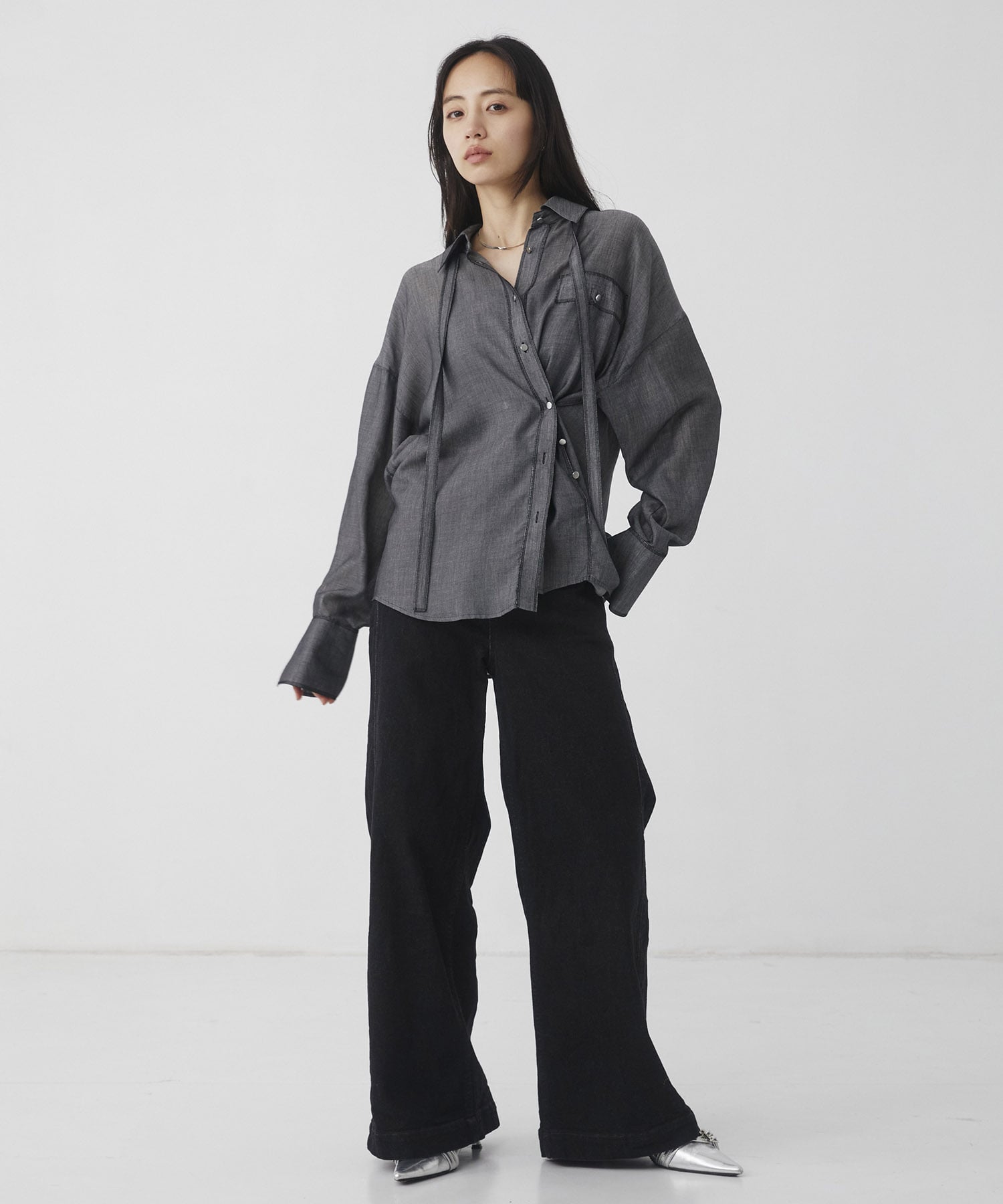 シアーデニムトリムシャツ