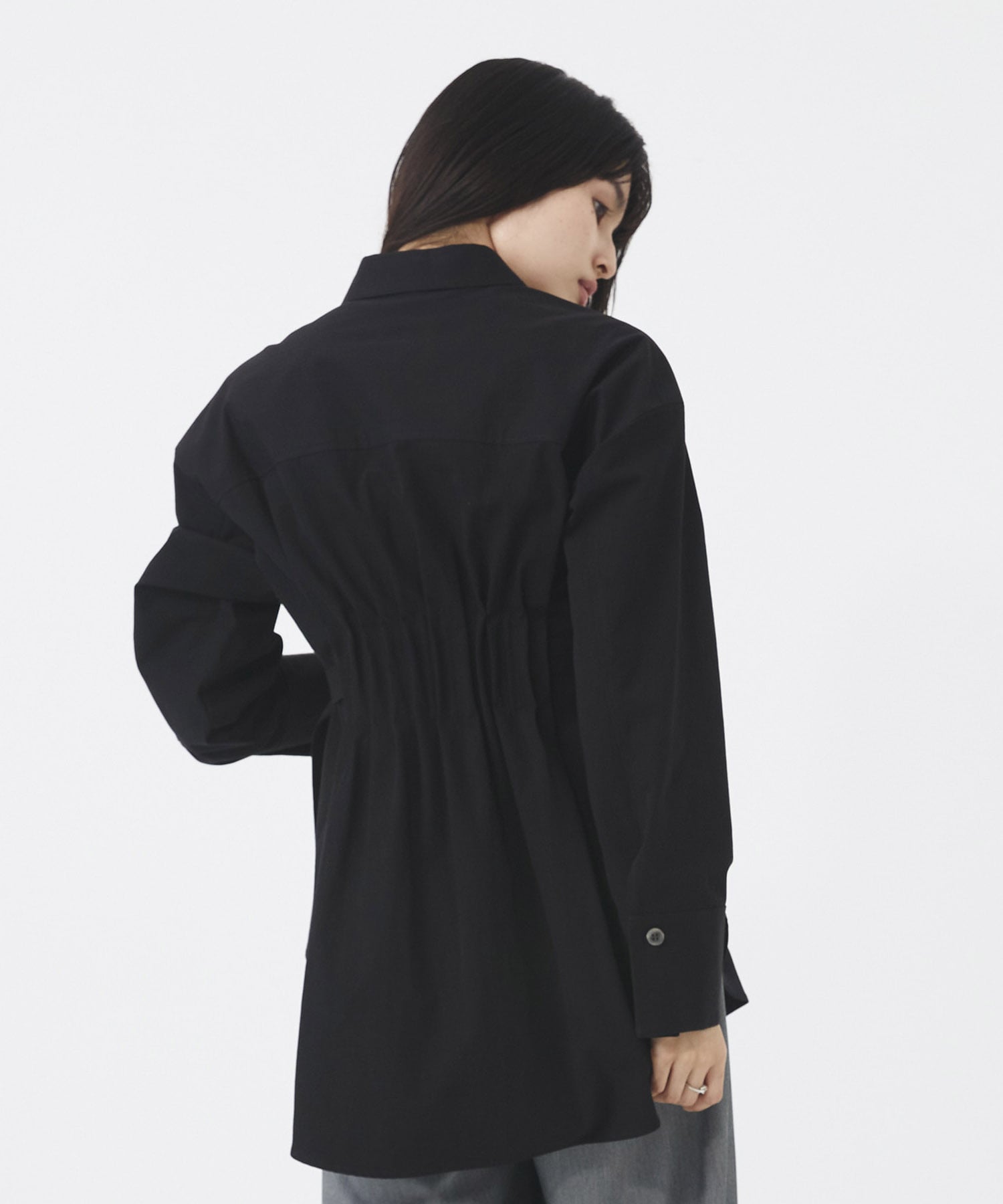 タックゴムシェイプベルトシャツ