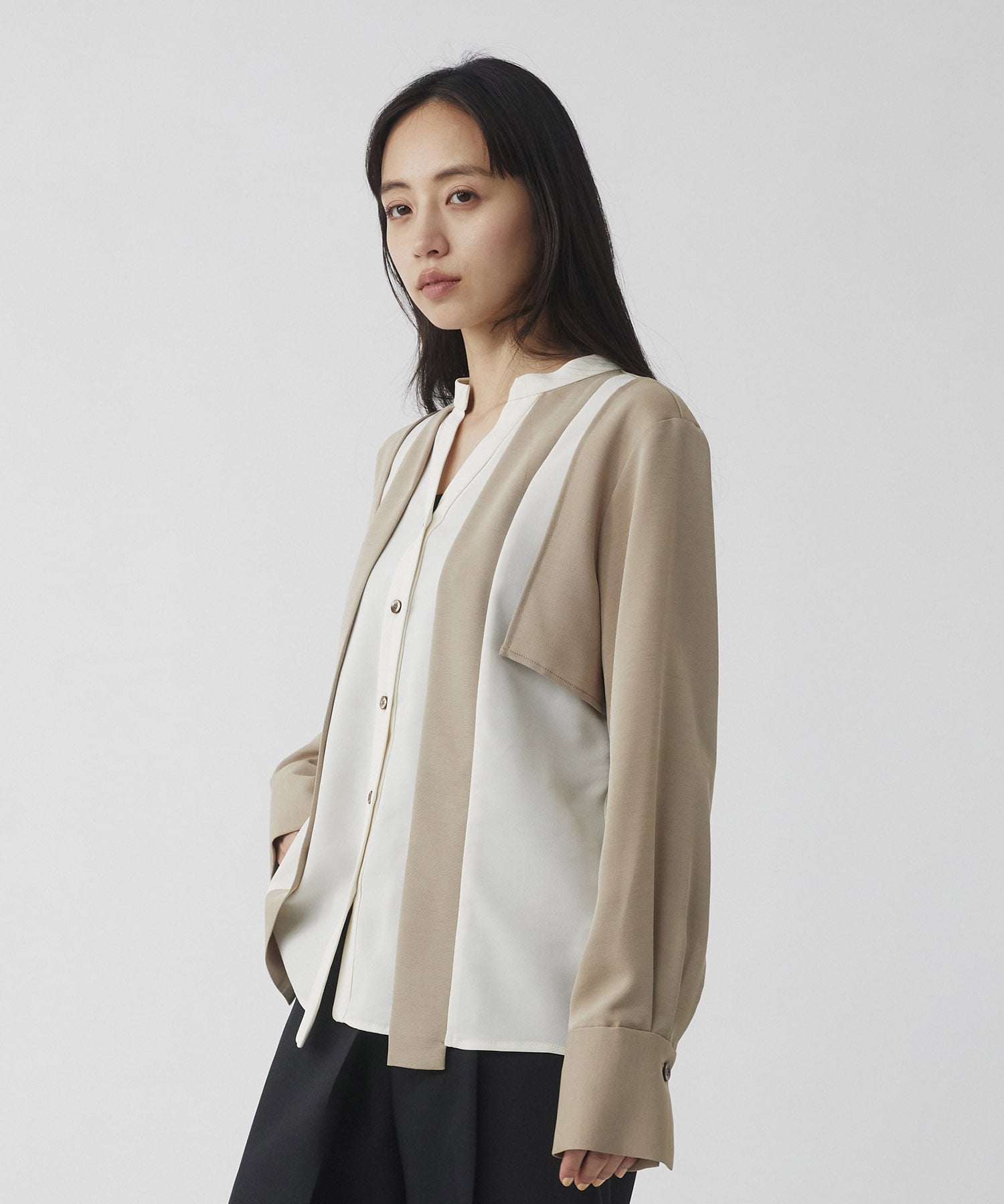 〈残りわずか〉【WEB限定】レイヤードバイカラーブラウス