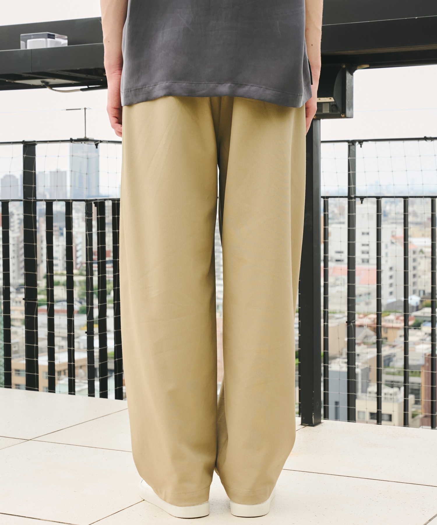 ハイツイスト バレルチノパンツ