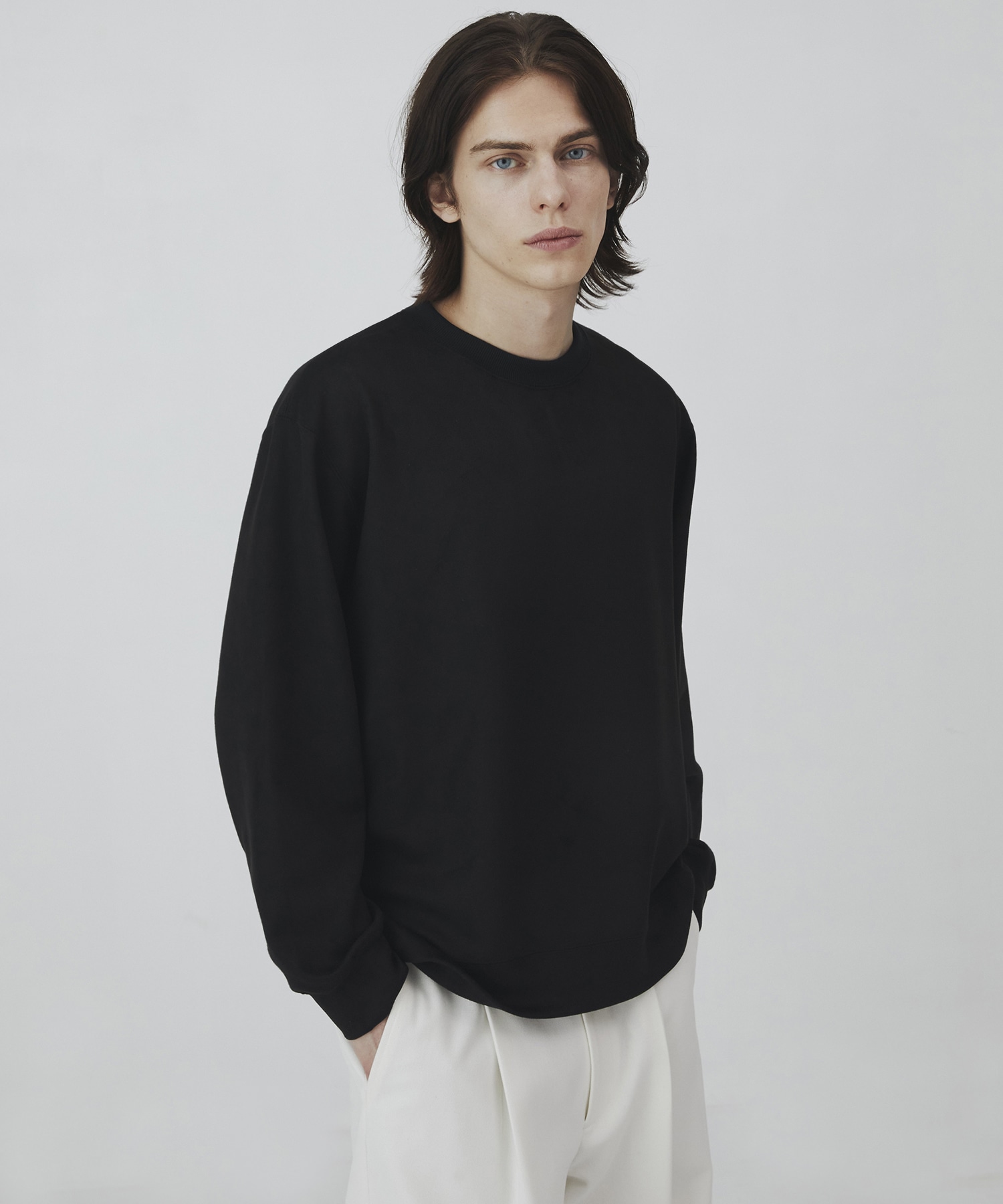 〈残りわずか｜再入荷なし〉MICRO SUEDE クルーネックプルオーバー