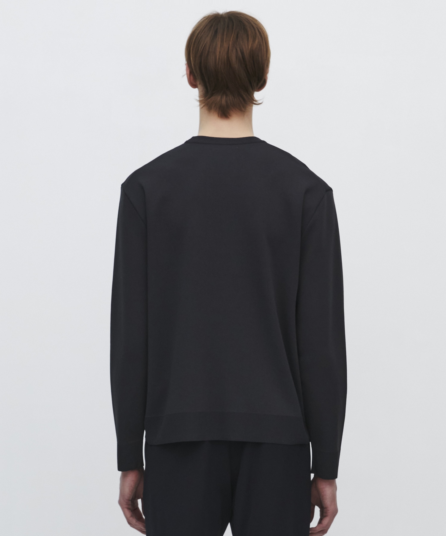 〈2026SS〉18G サーブルストレッチクルーネックニット