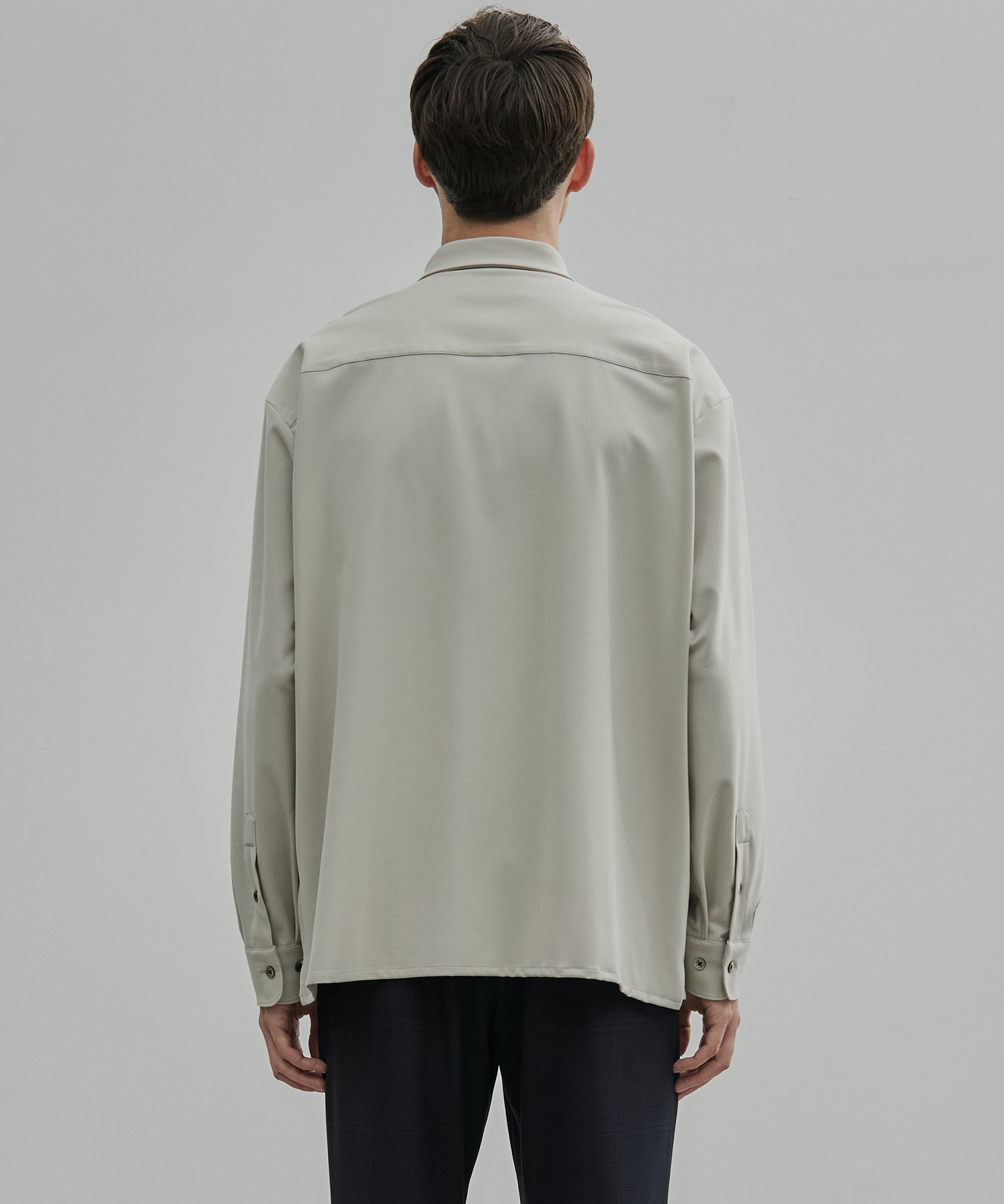 アウトラストロングスリーブシャツ