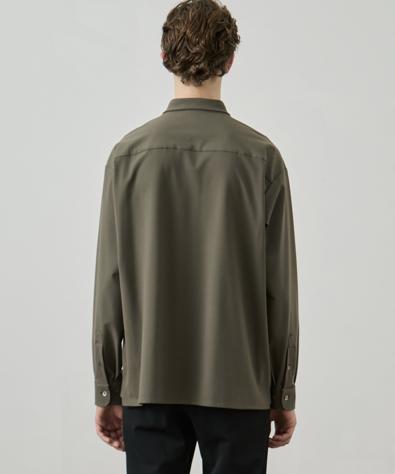 〈新色〉アウトラストロングスリーブシャツ