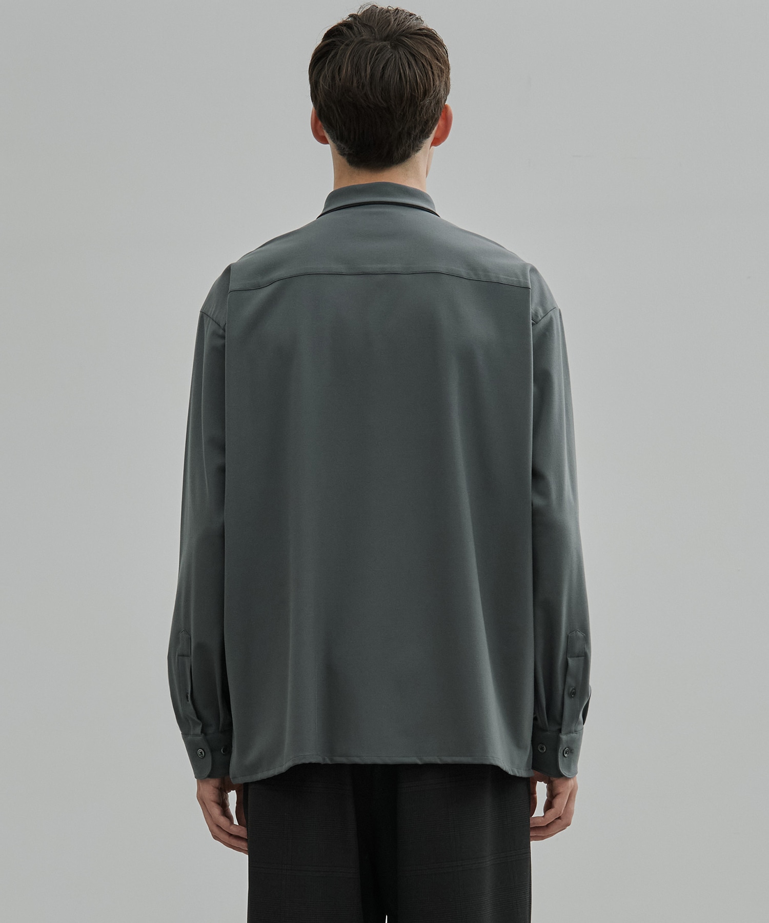 アウトラストロングスリーブシャツ