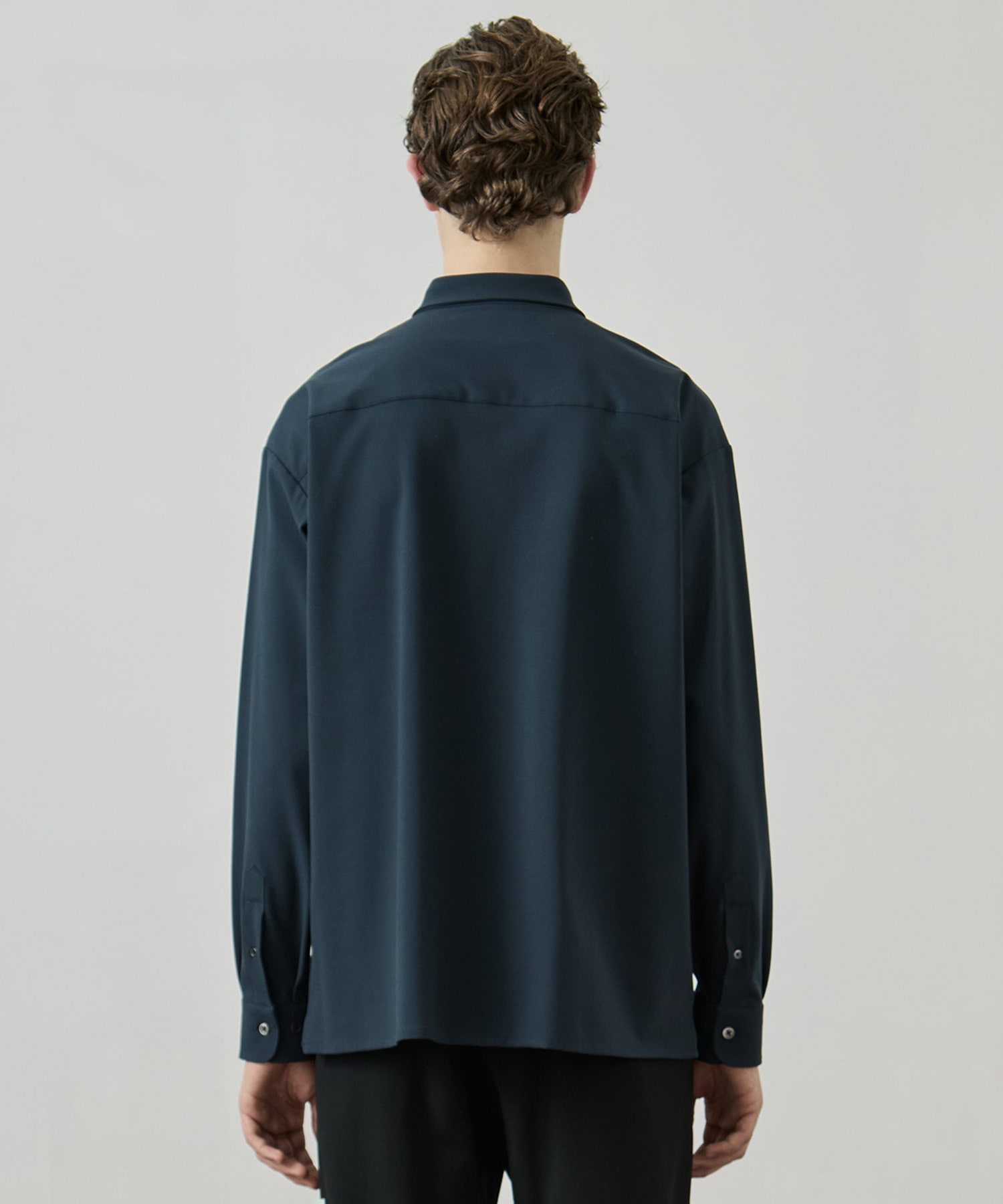 〈新色〉アウトラストロングスリーブシャツ