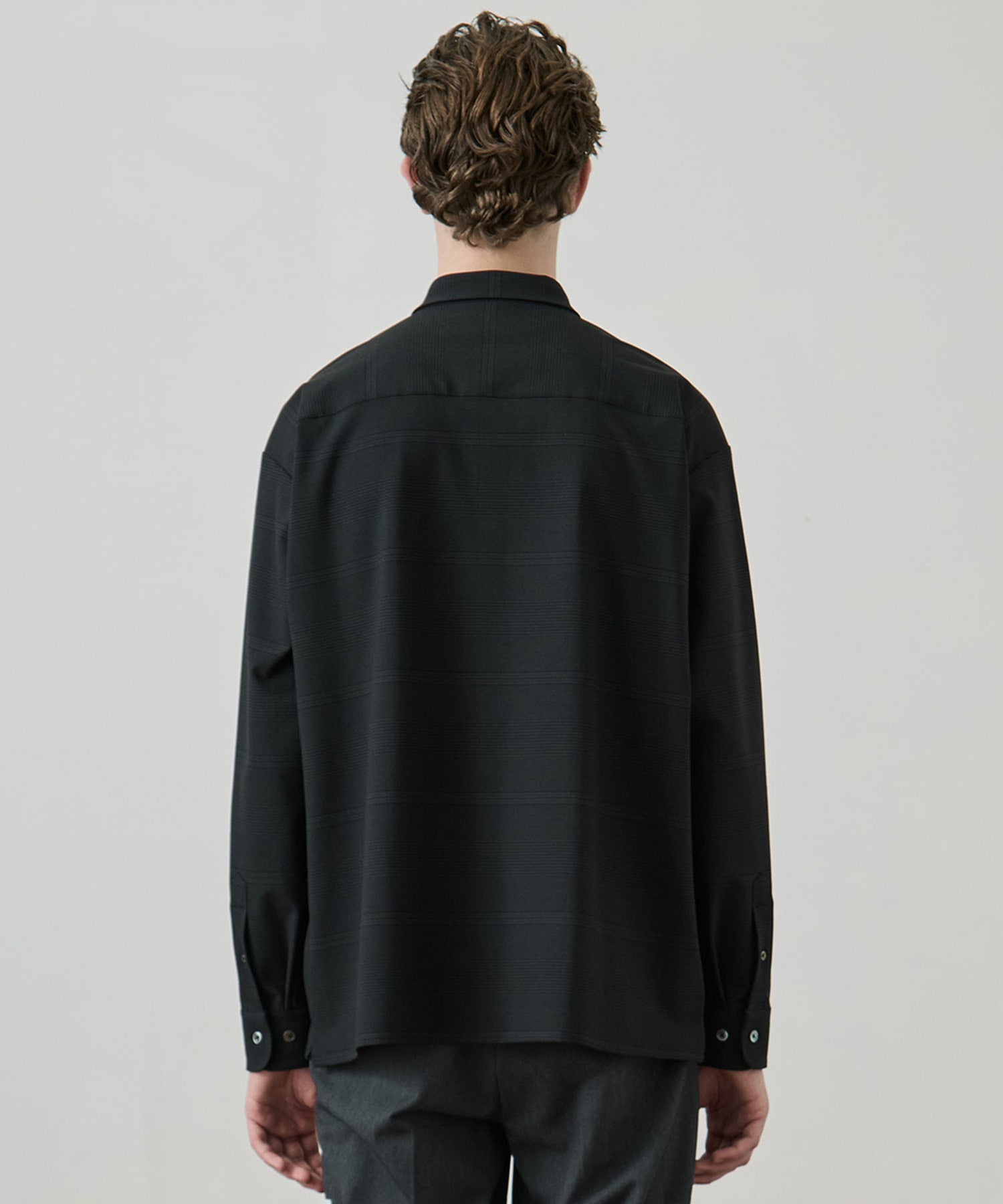 〈新色〉アウトラストロングスリーブシャツ