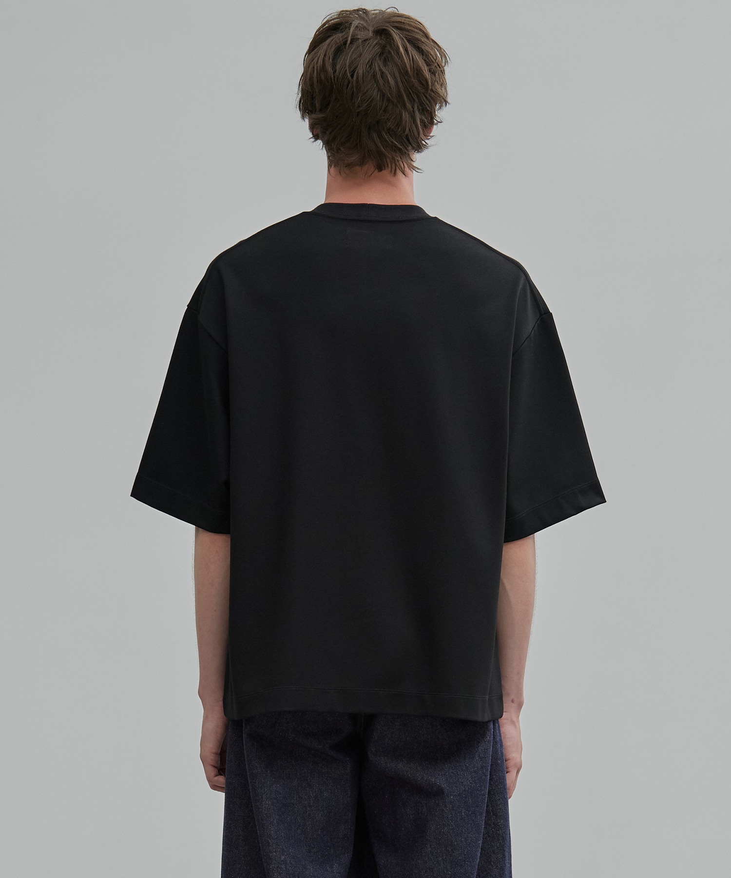 〈新発売〉フラワーエンブロイダリーTee