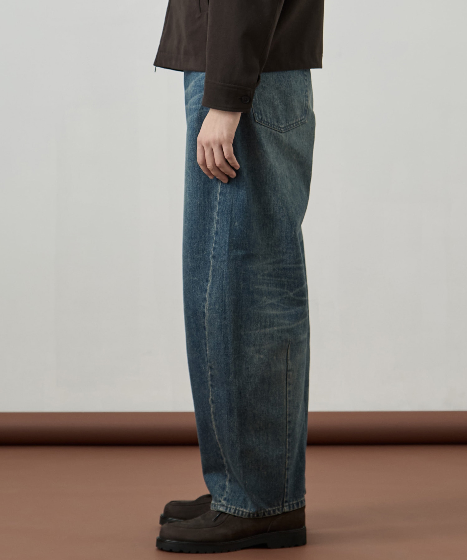 オーバーダイバレルデニムパンツ