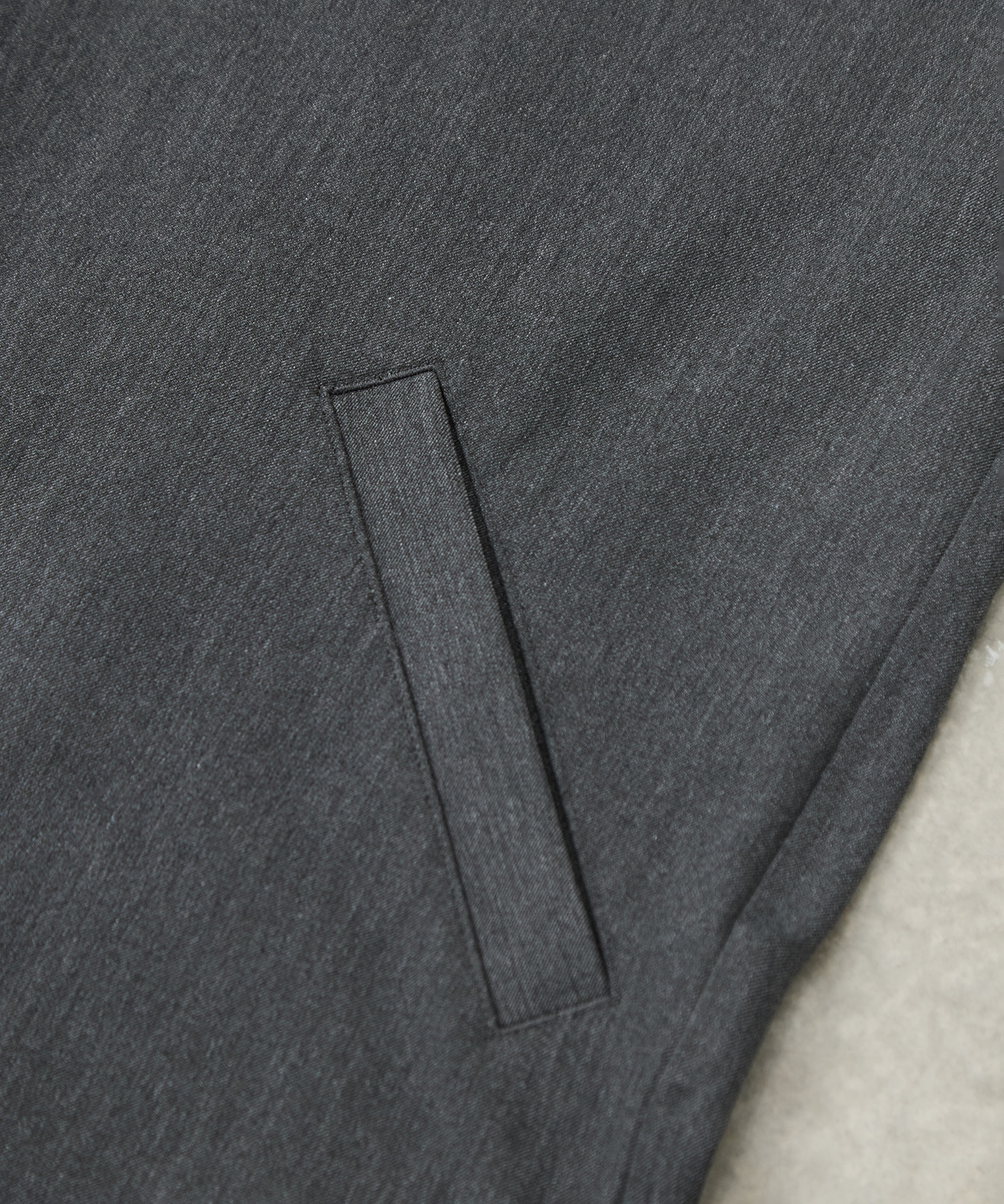 〈WEB限定〉アウトラスト ジップブルゾン