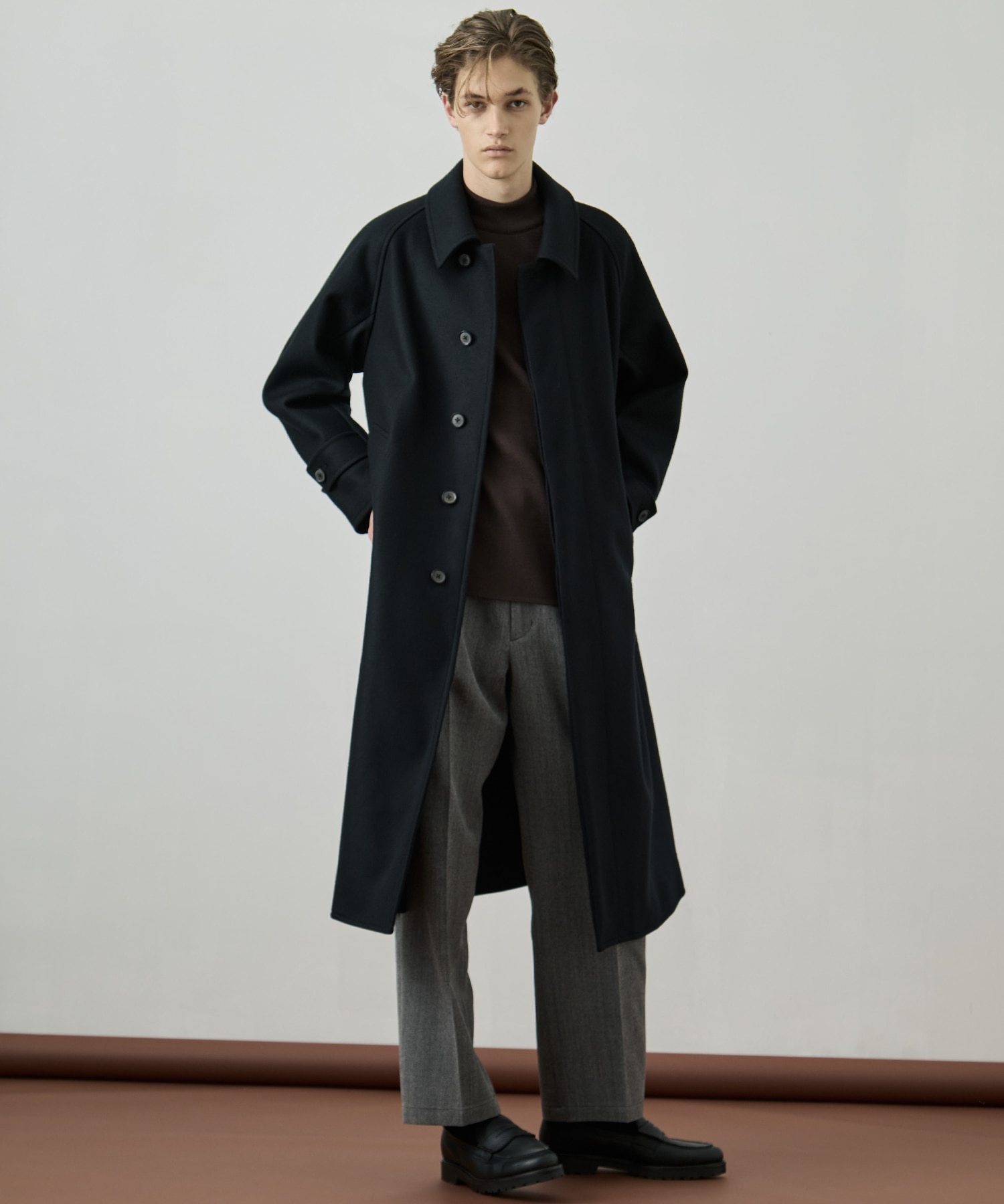 〈WEB限定〉SILVER WOOL MOCK NECK KNIT