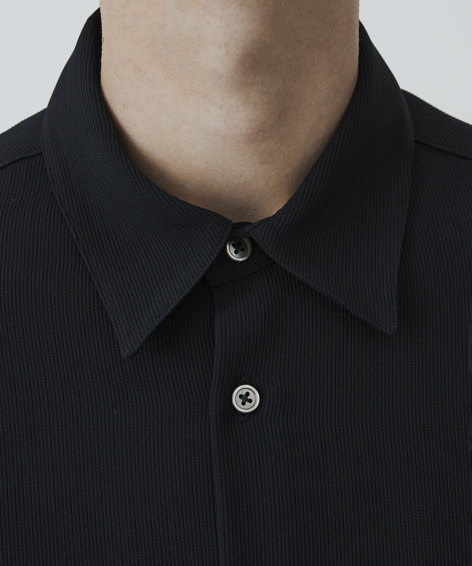 COLD DRY PLEATS レギュラーカラーシャツ