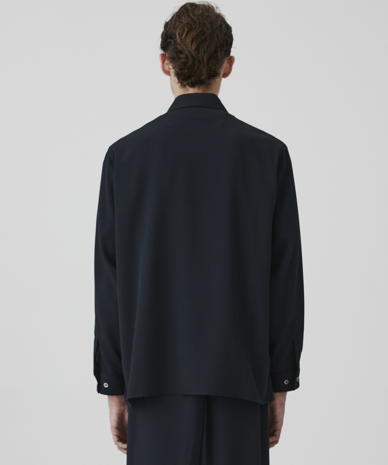 COLD DRY PLEATS レギュラーカラーシャツ