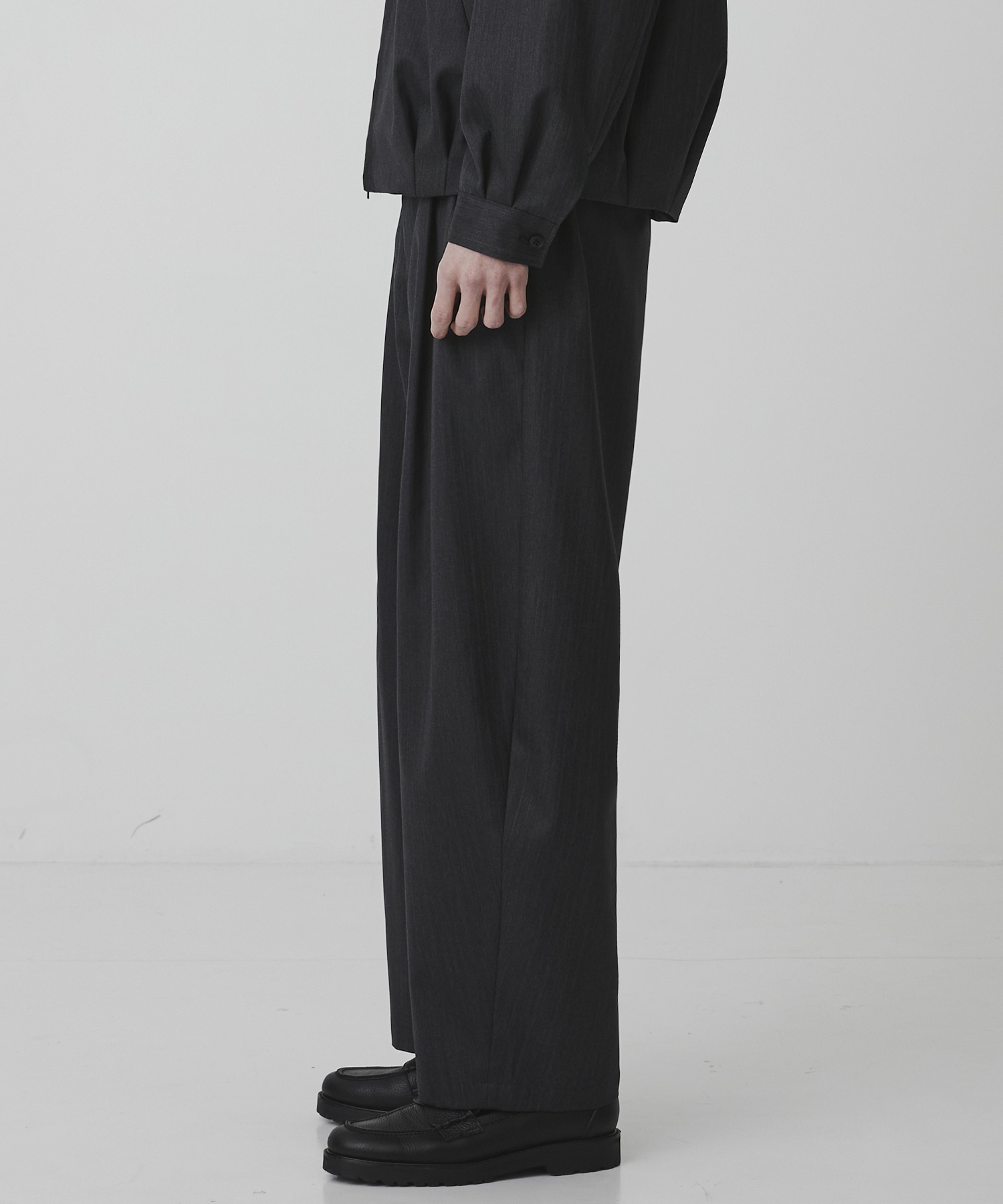 〈2026SS〉RWS CHUBUT WOOL バルーンスラックス