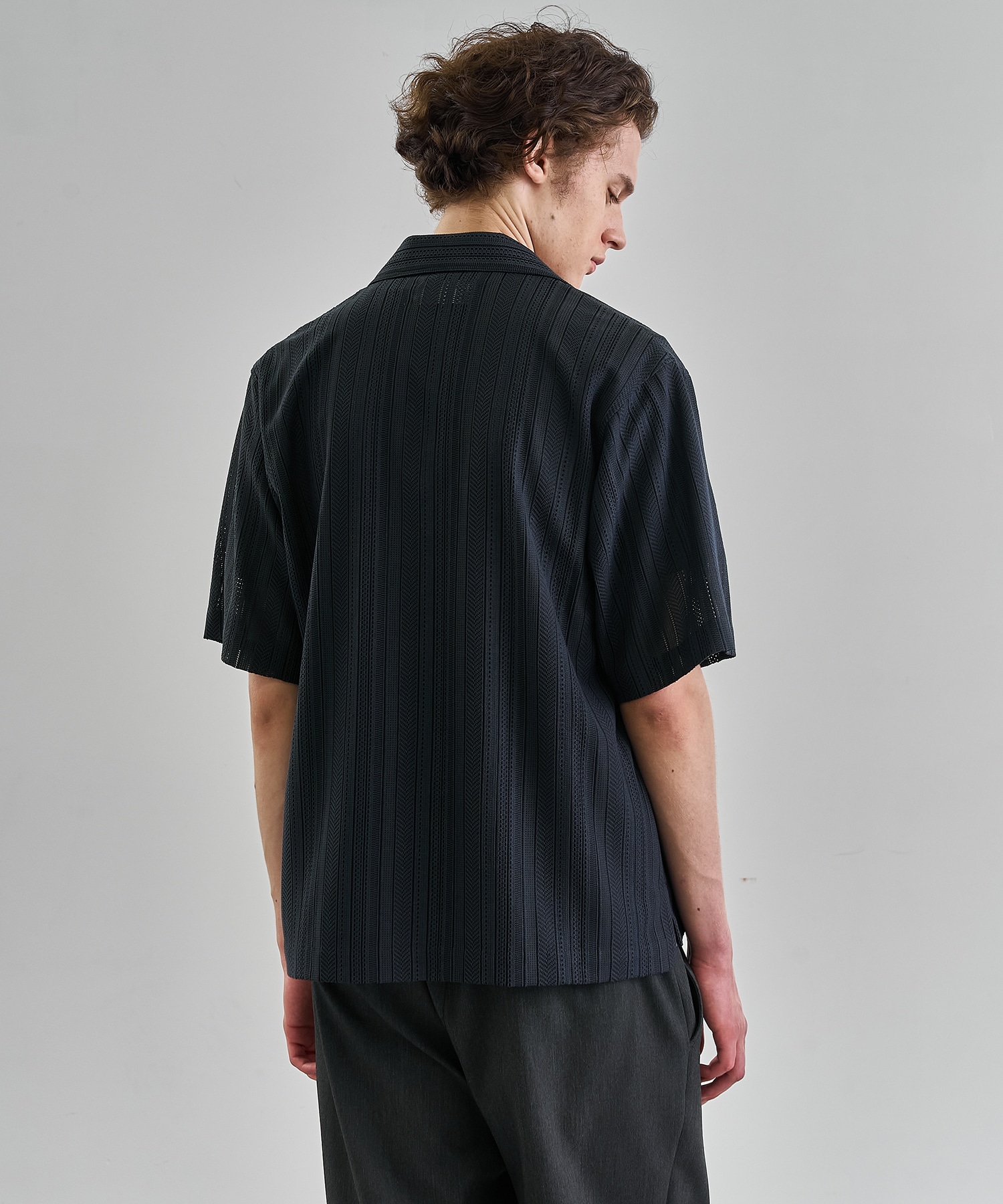 〈WEB限定｜先行予約〉ラッセルレースシアーシャツ