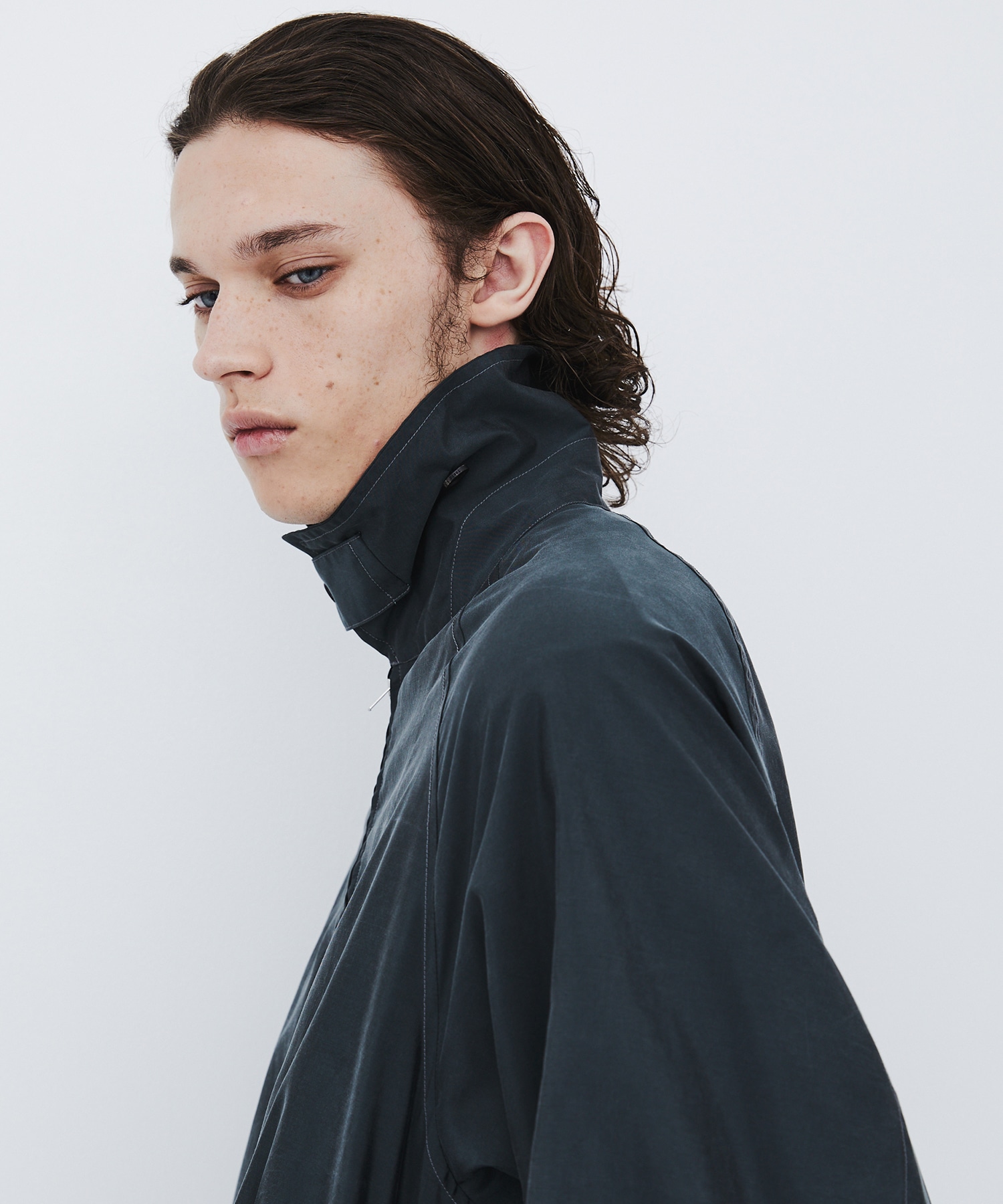 〈数量限定|サイズ2:残り1点〉SILK NYLON BALLOON BLOUSON