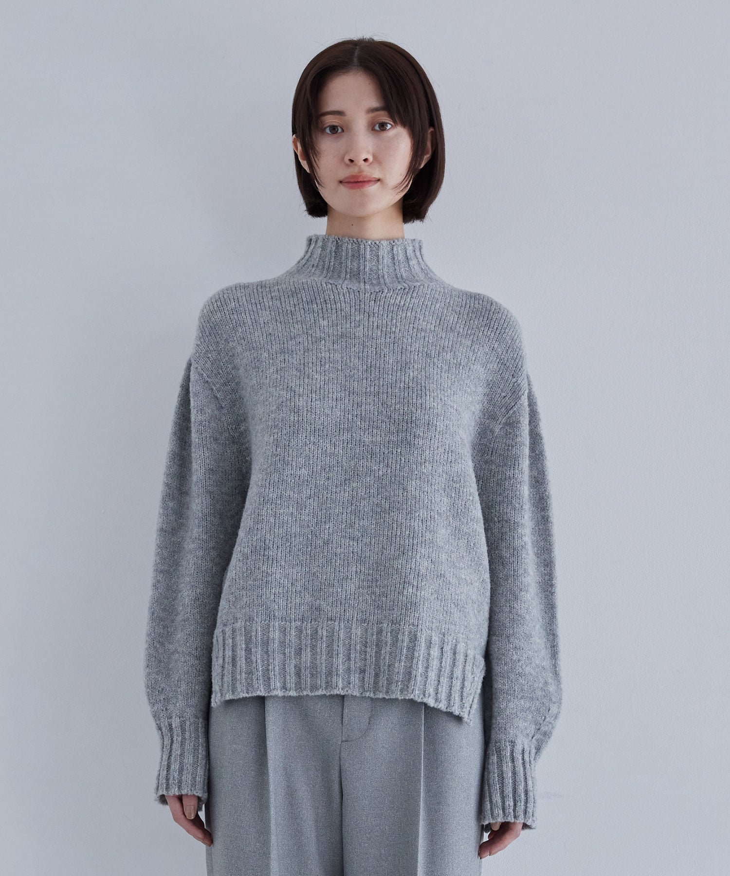 ループヤーンラメコンビタートルニット