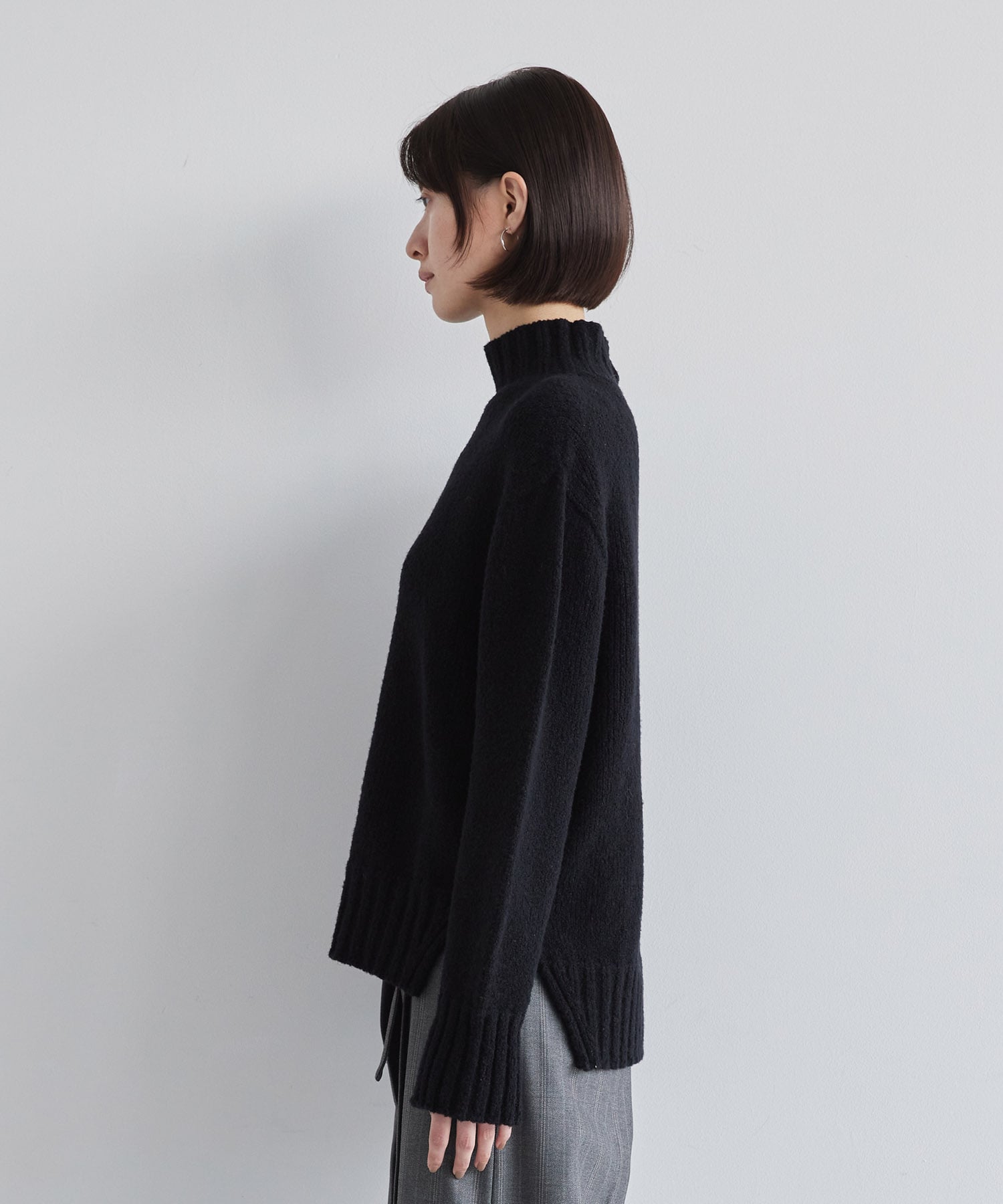 ループヤーンラメコンビタートルニット