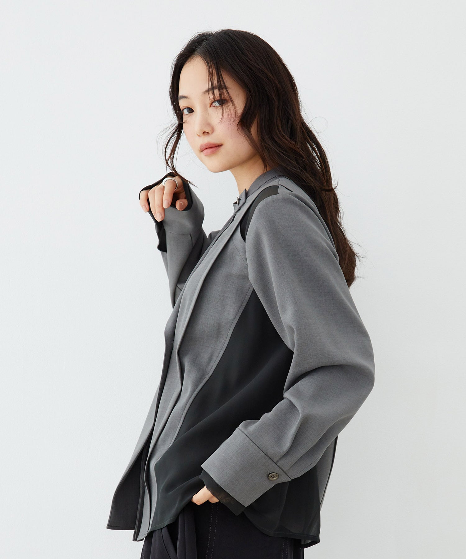 シアーレイヤーブラウス