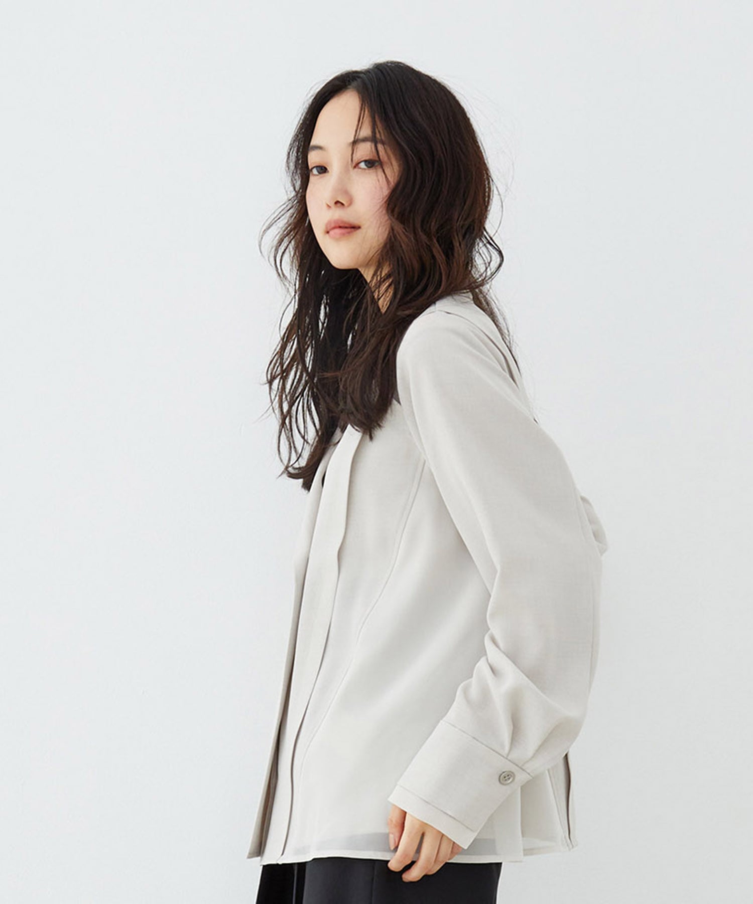 シアーレイヤーブラウス