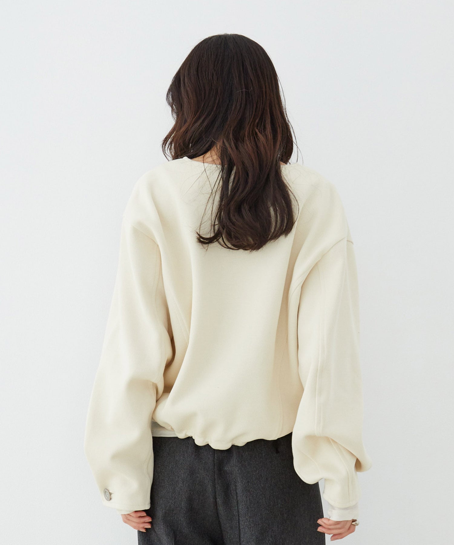 タックフォルムスリーブカットプルオーバー