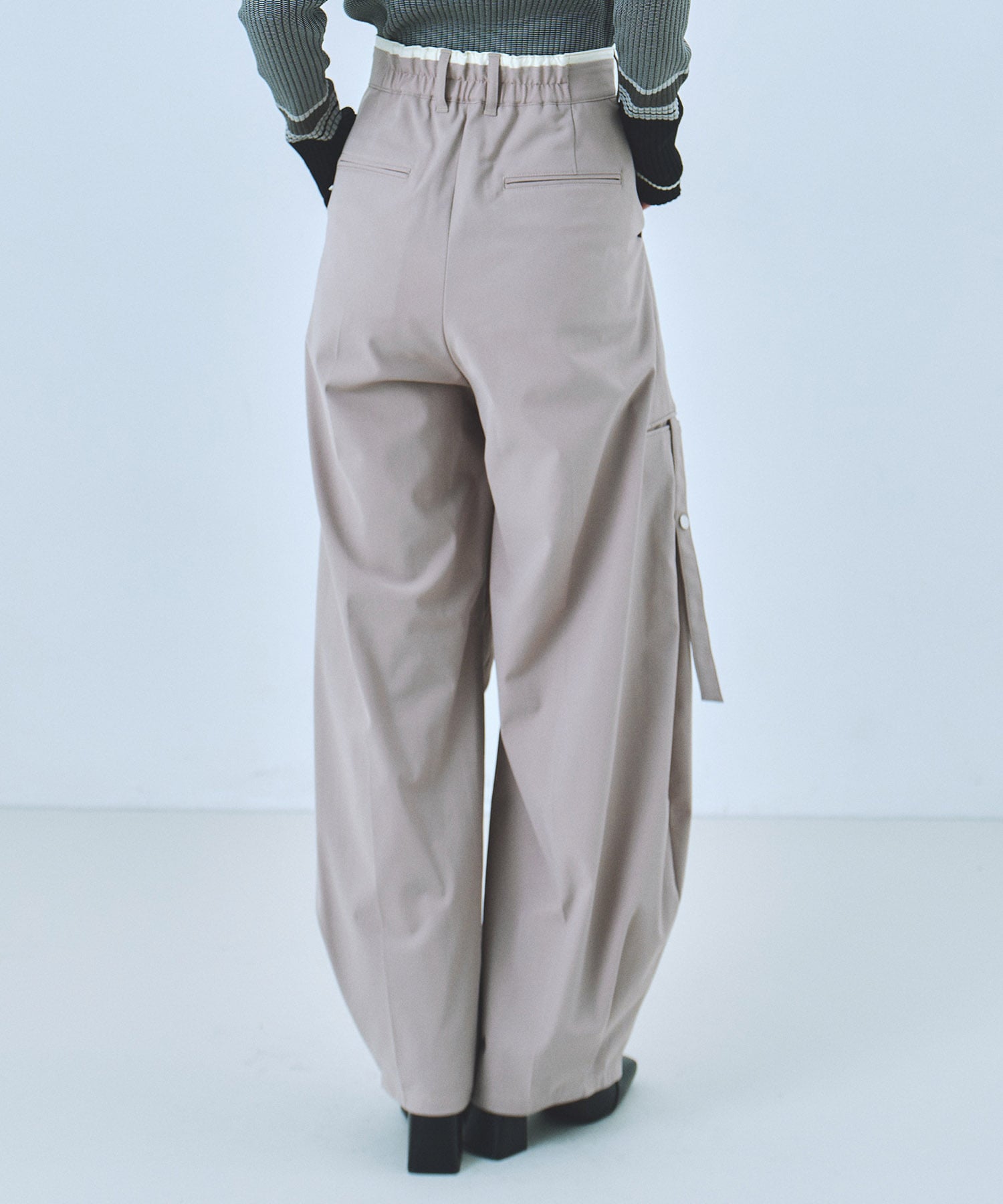 ダブルウエストコクーンパンツ