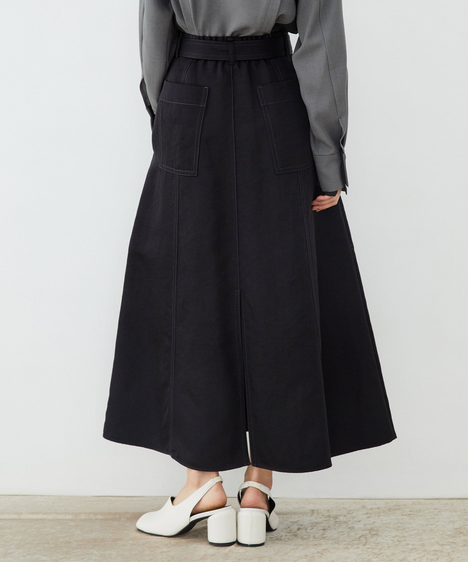 ステッチワークポケットスカート