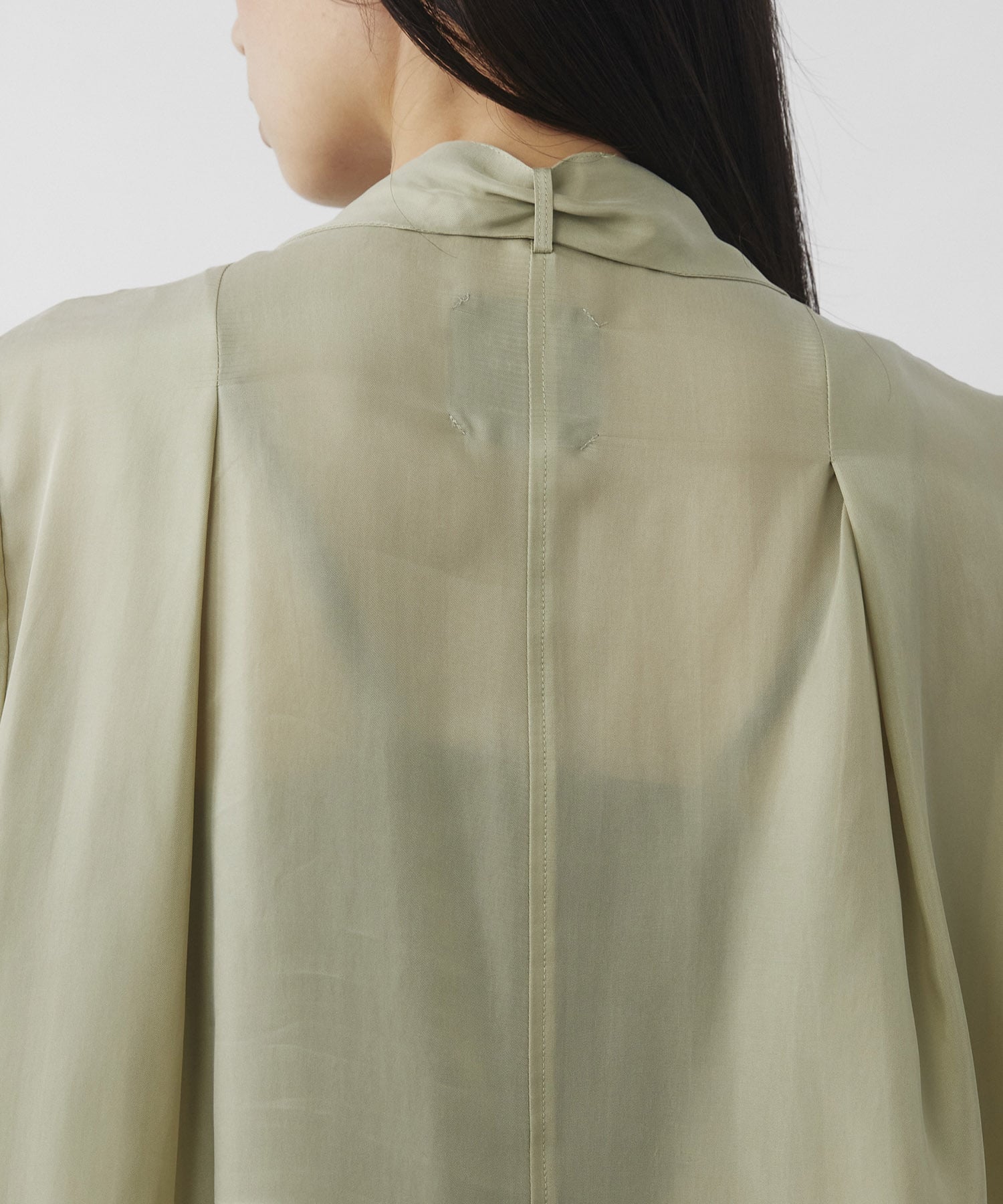 キュプラタックハーフスリーブブラウス