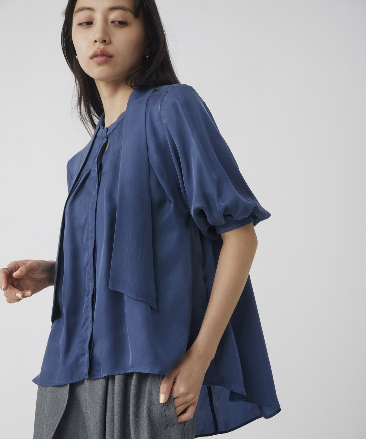 キュプラタックハーフスリーブブラウス