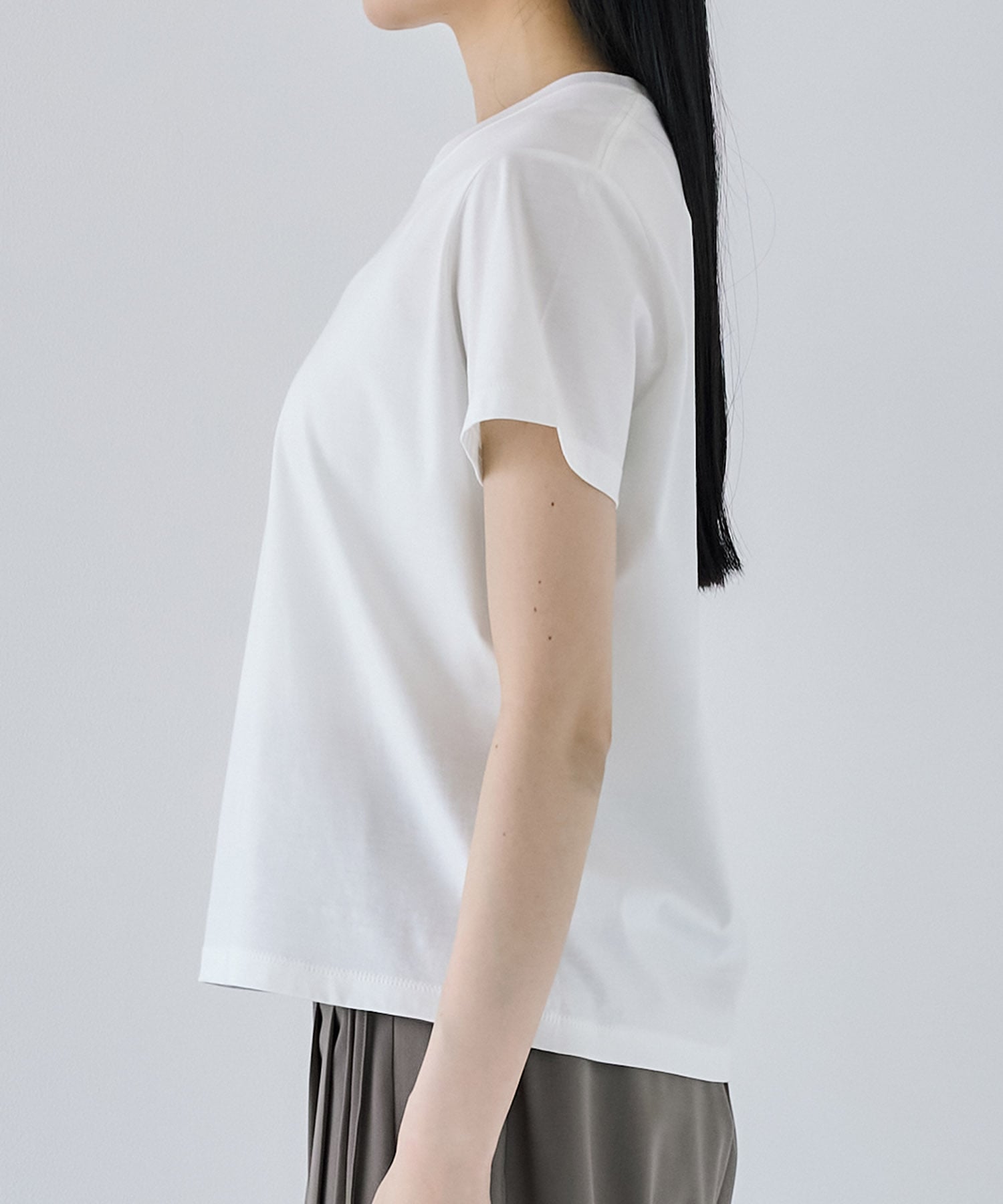 スリーククルーTEE