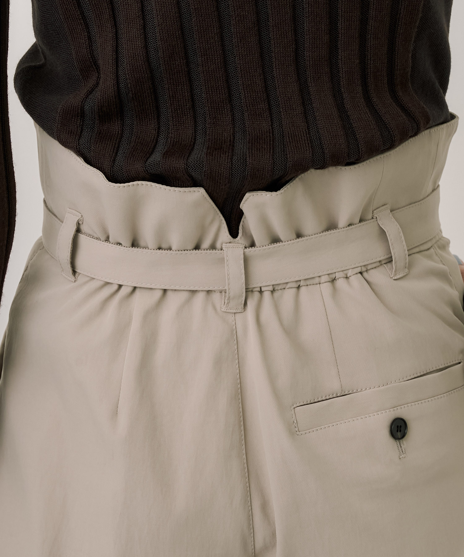 ニーコンバージョンパンツ