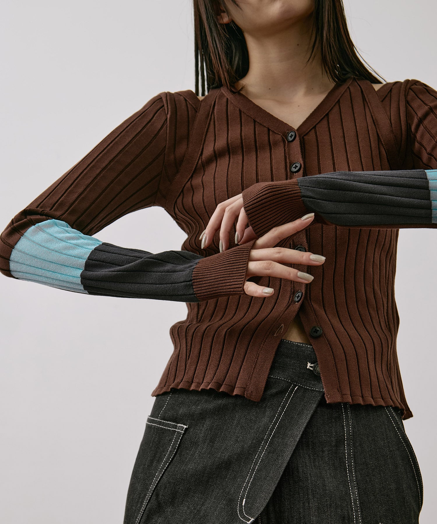 【WEB限定カラー】ショルダースリットニット