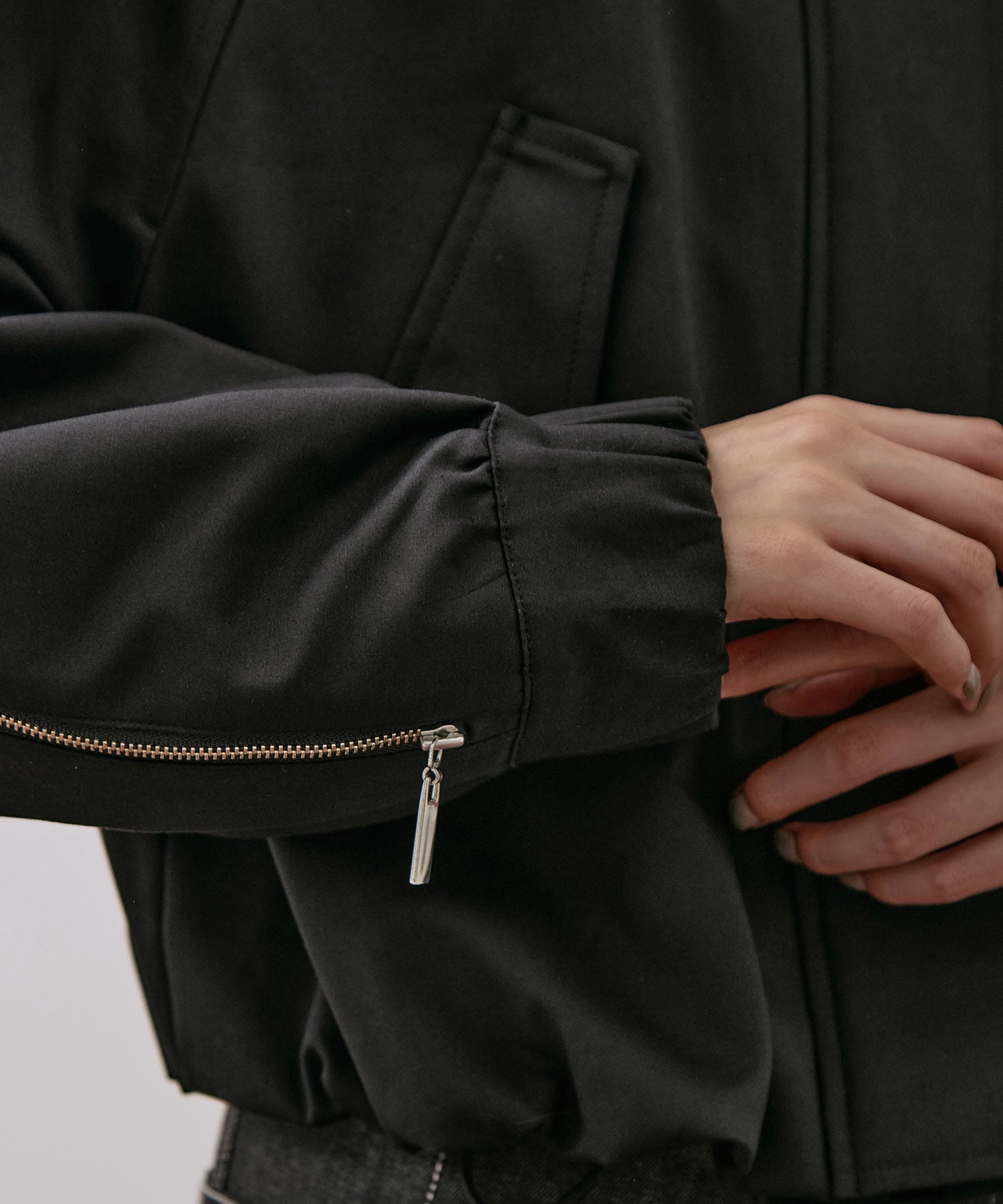 〈残りわずか〉ジップアップブルゾンジャケット