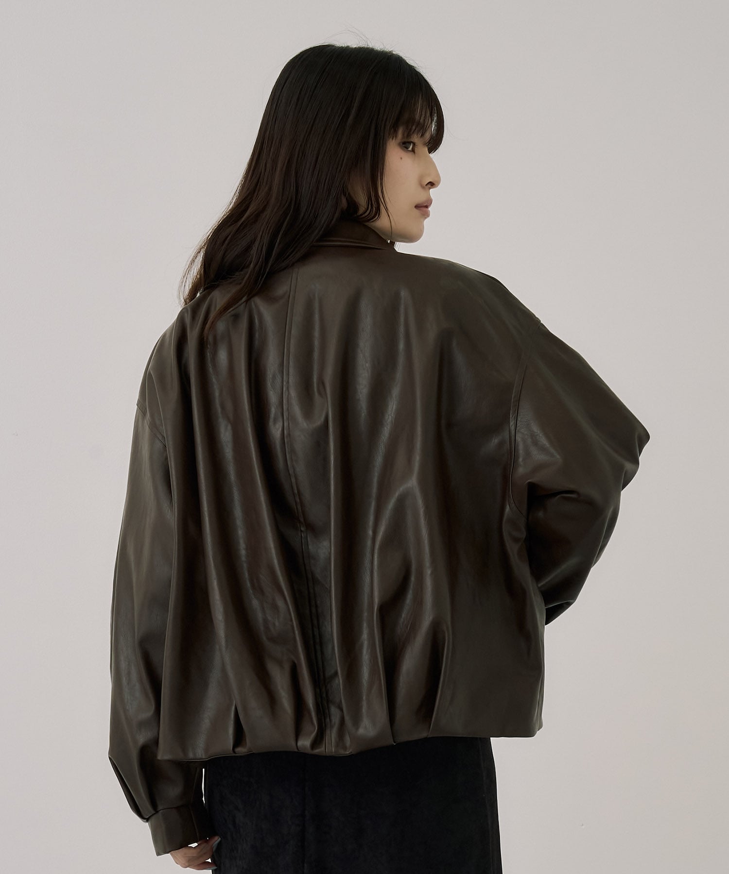 コクーンレザーボンバージャケット