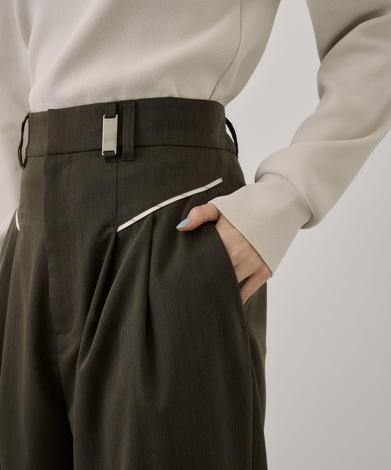 プレートループパンツ