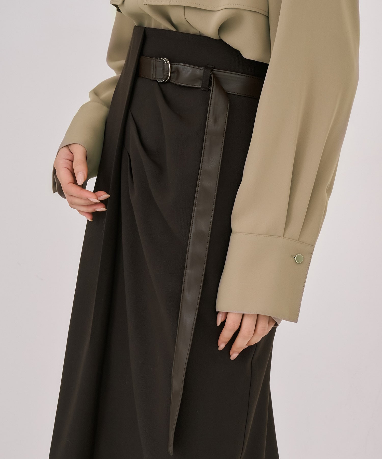 タックドレープアイラインスカート